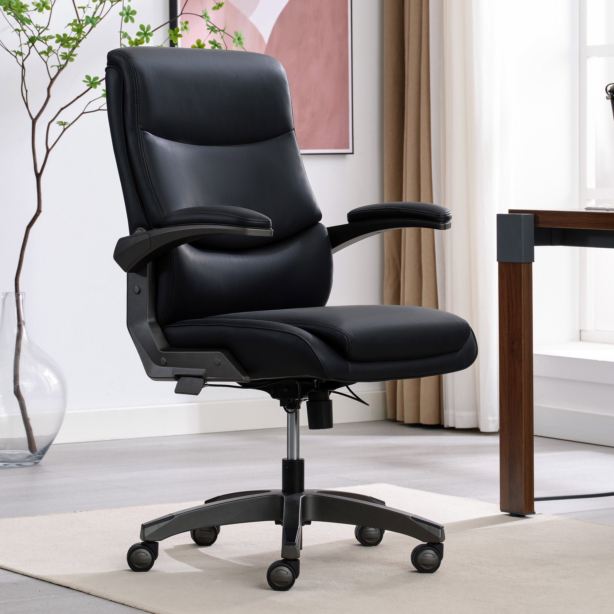 LA-Z-BOY MANAGER CHAIR - Image 1