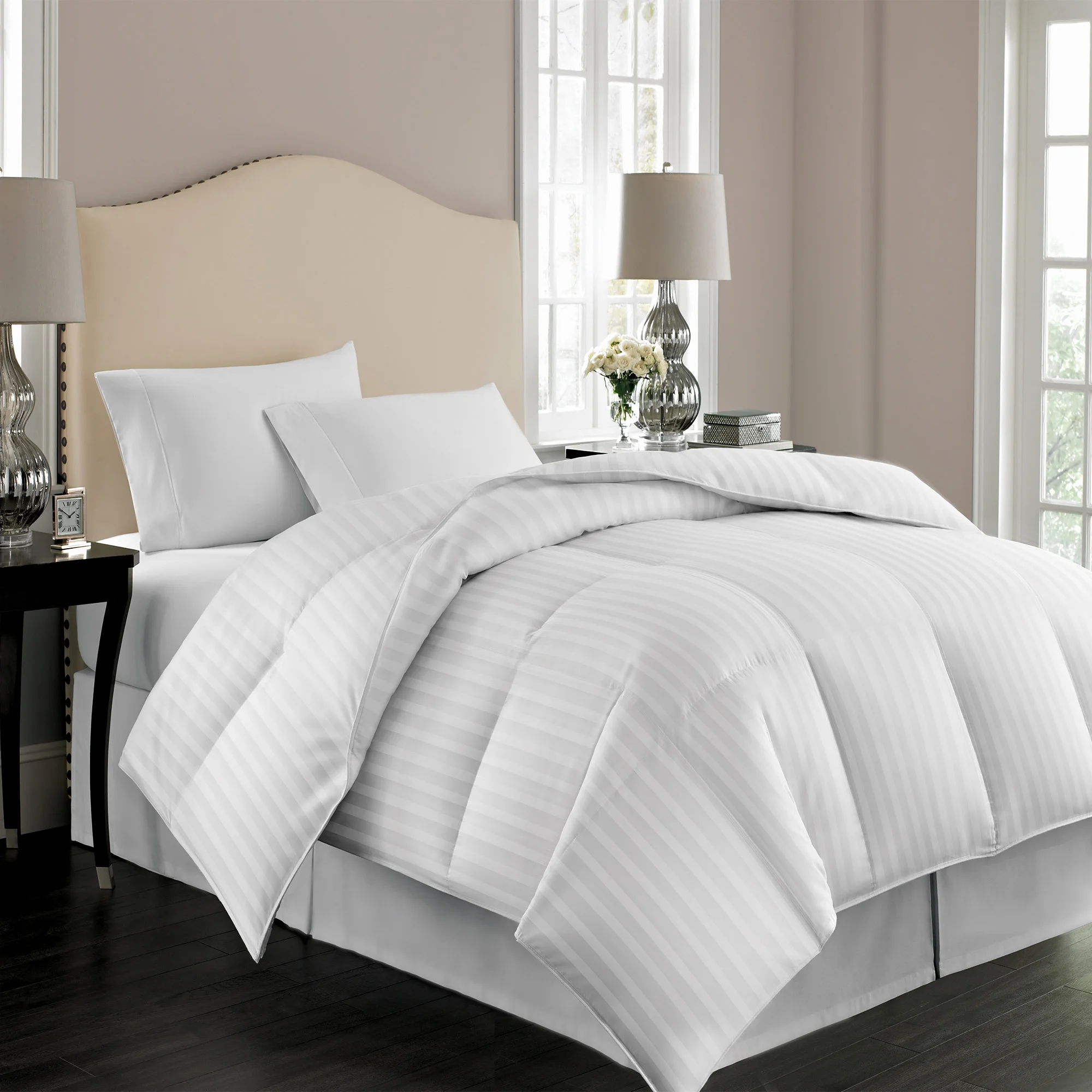 HOTEL GRAND WHITE DOWN COMFORTER KING