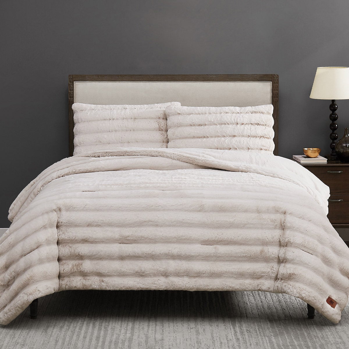 FRYE FAUX FUR COMFORTER 3PC KING - Image 1