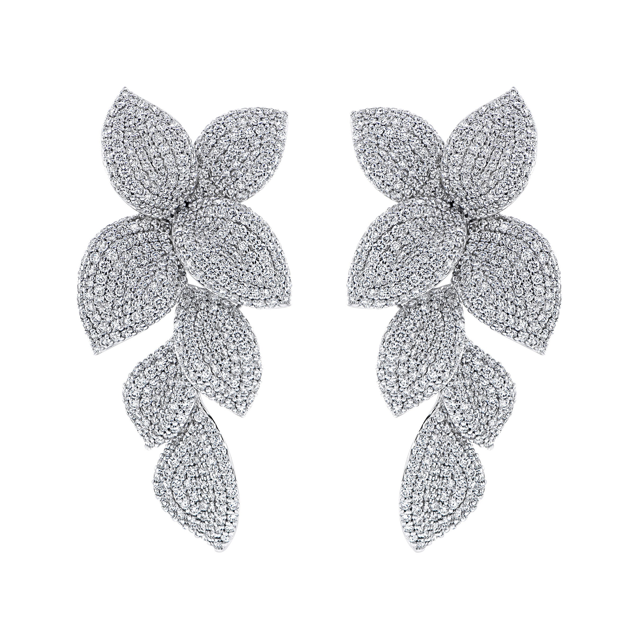 18KT WHITE GOLD VS2 I 6.30CTW ROUND DIAMOND PAVÉ DANGLE EARRINGS