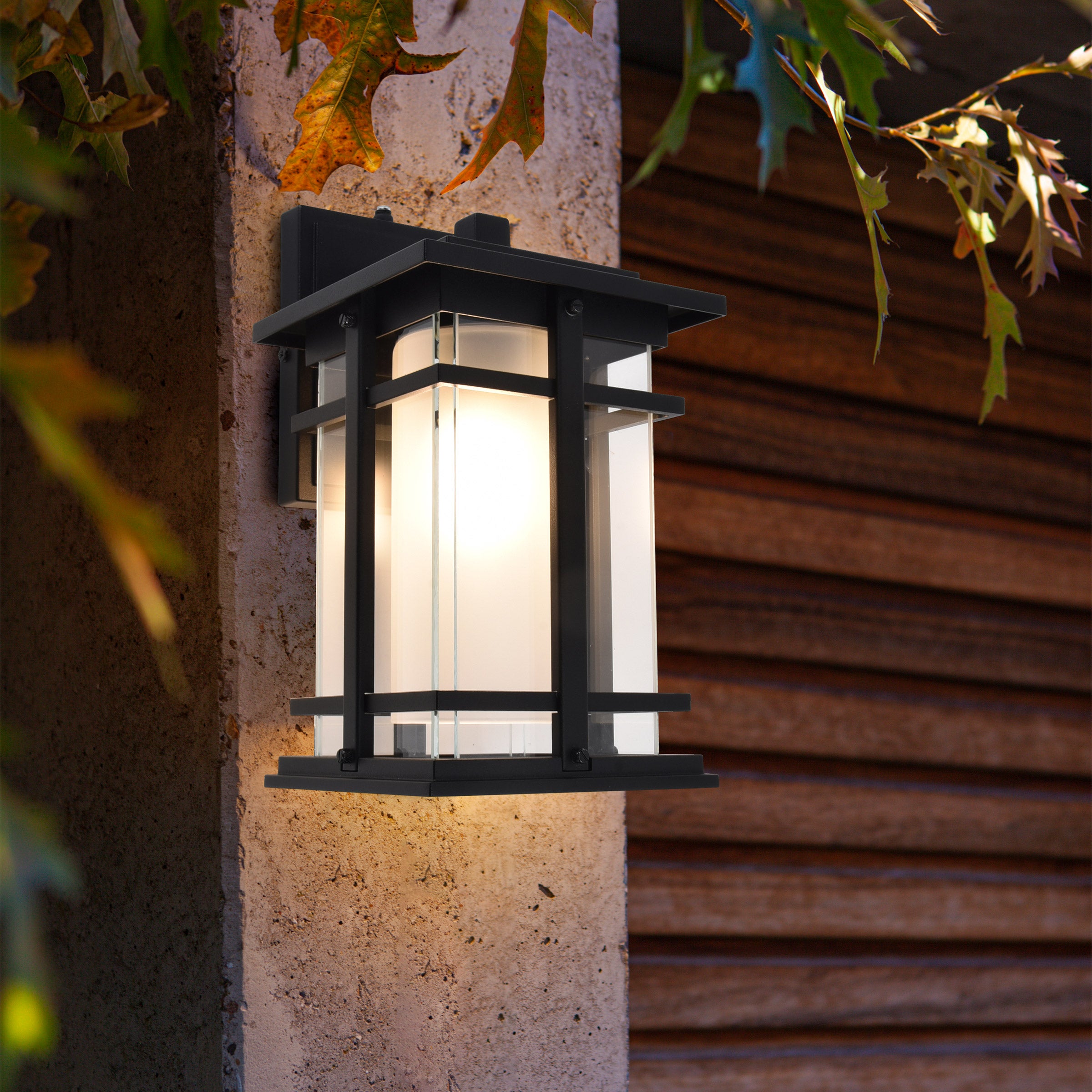 LUTEC CRAFTSMAN STYLE COACH LIGHT ^ - Image 1
