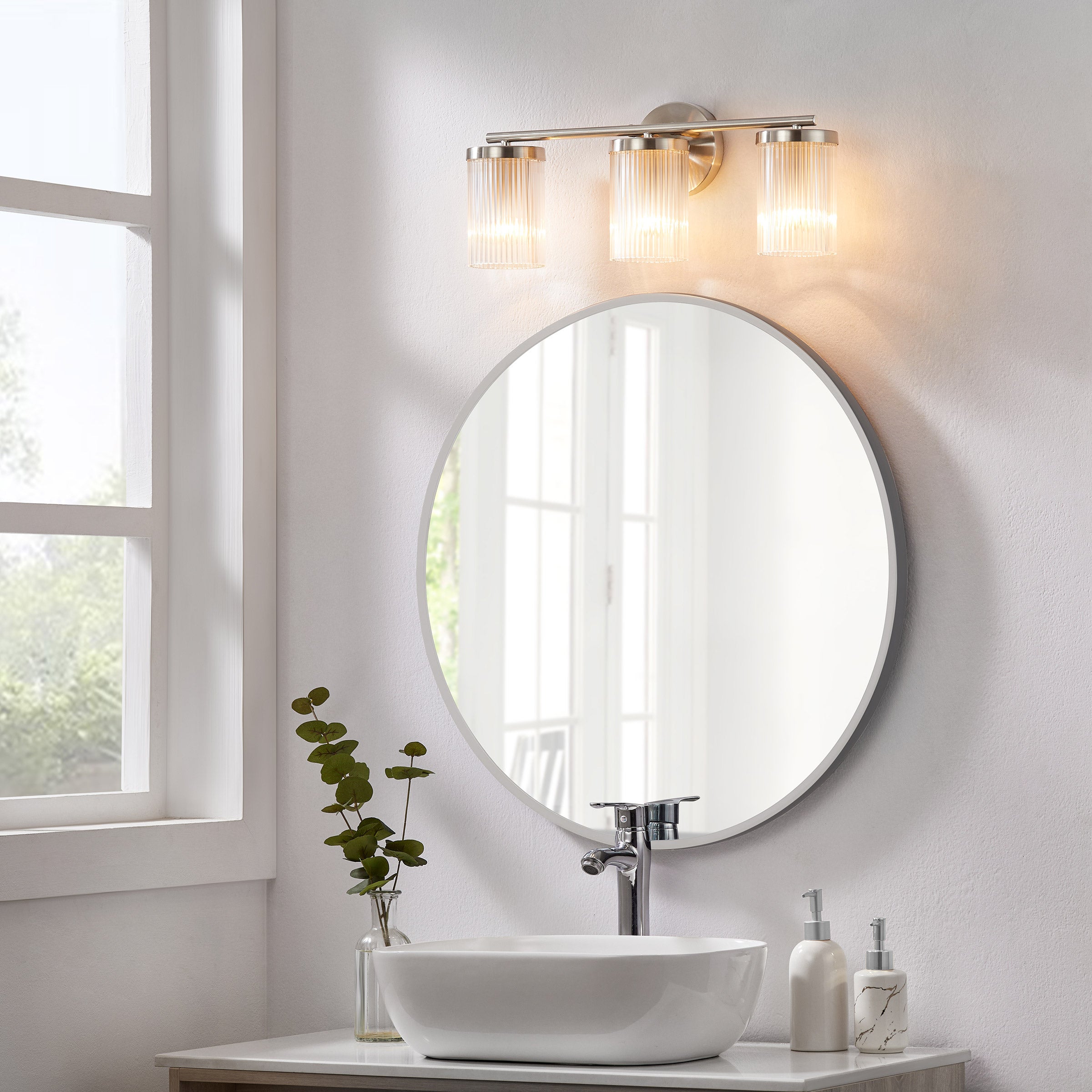RUEE APPLIANCES 3 LIGHT VANITY BAR BRUSHED NICKEL FINISH^