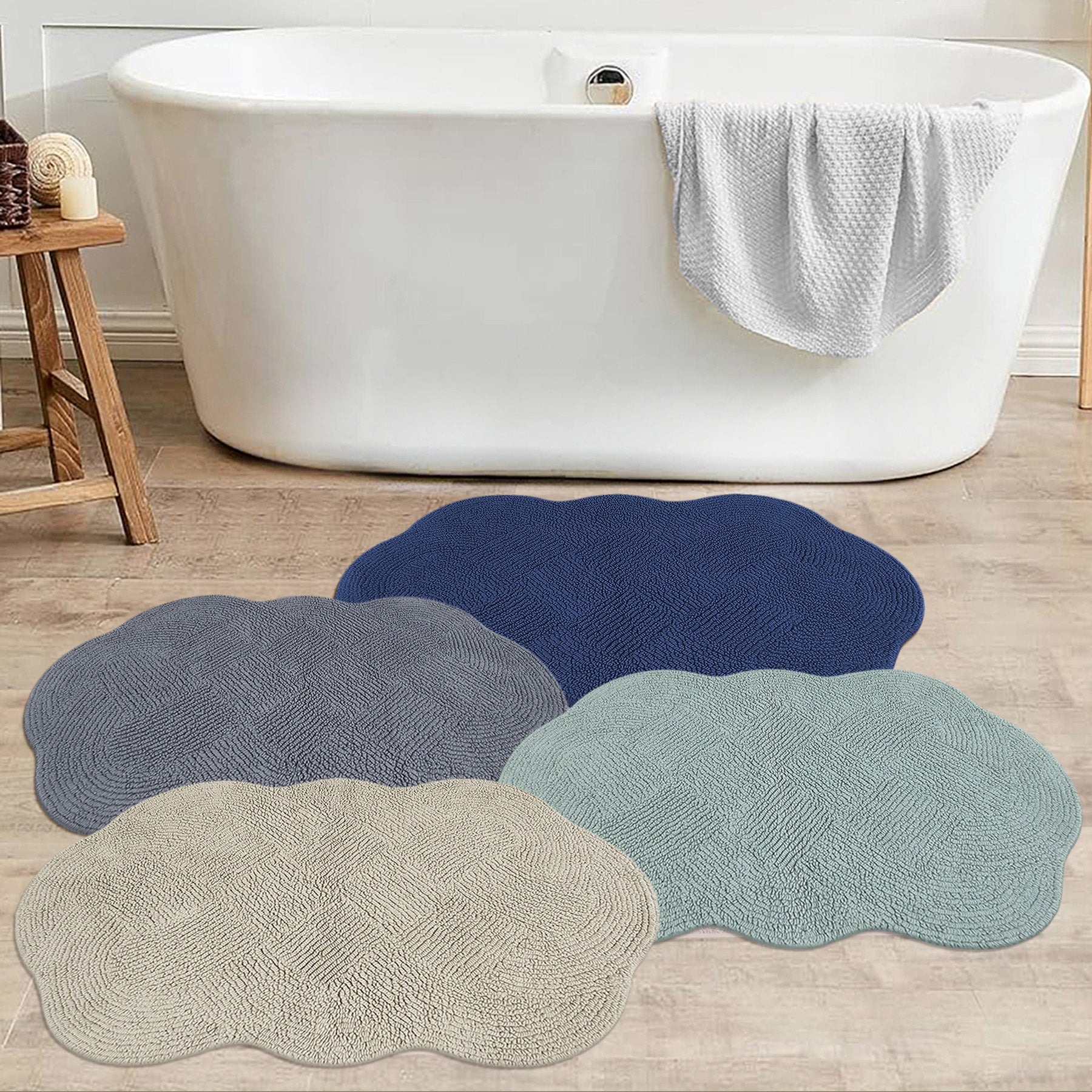 DEVGIRI SCALLOP BATH RUG 24¨ X 36¨ - Image 1