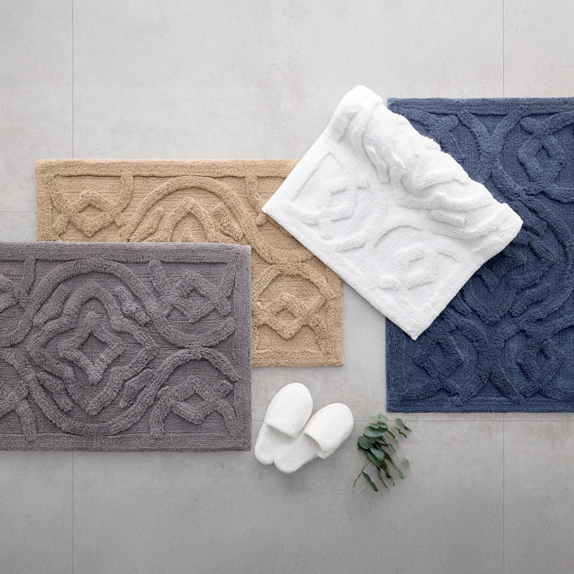 WELSPUN TUFTED BATH MAT 24" X 36" - Image 1