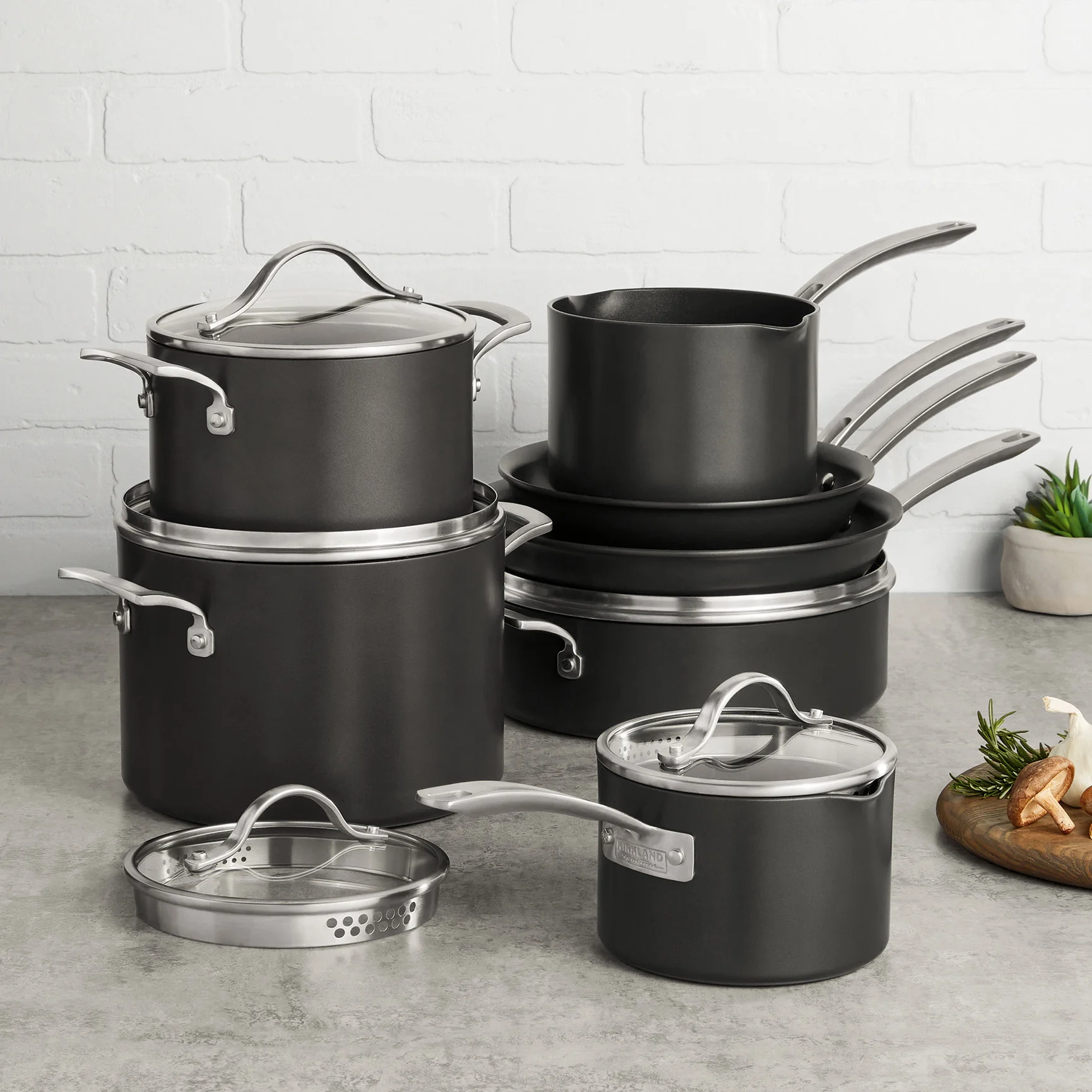 KIRKLAND SIGNATURE 12-PIECE NON-STICK COOKWARE SET