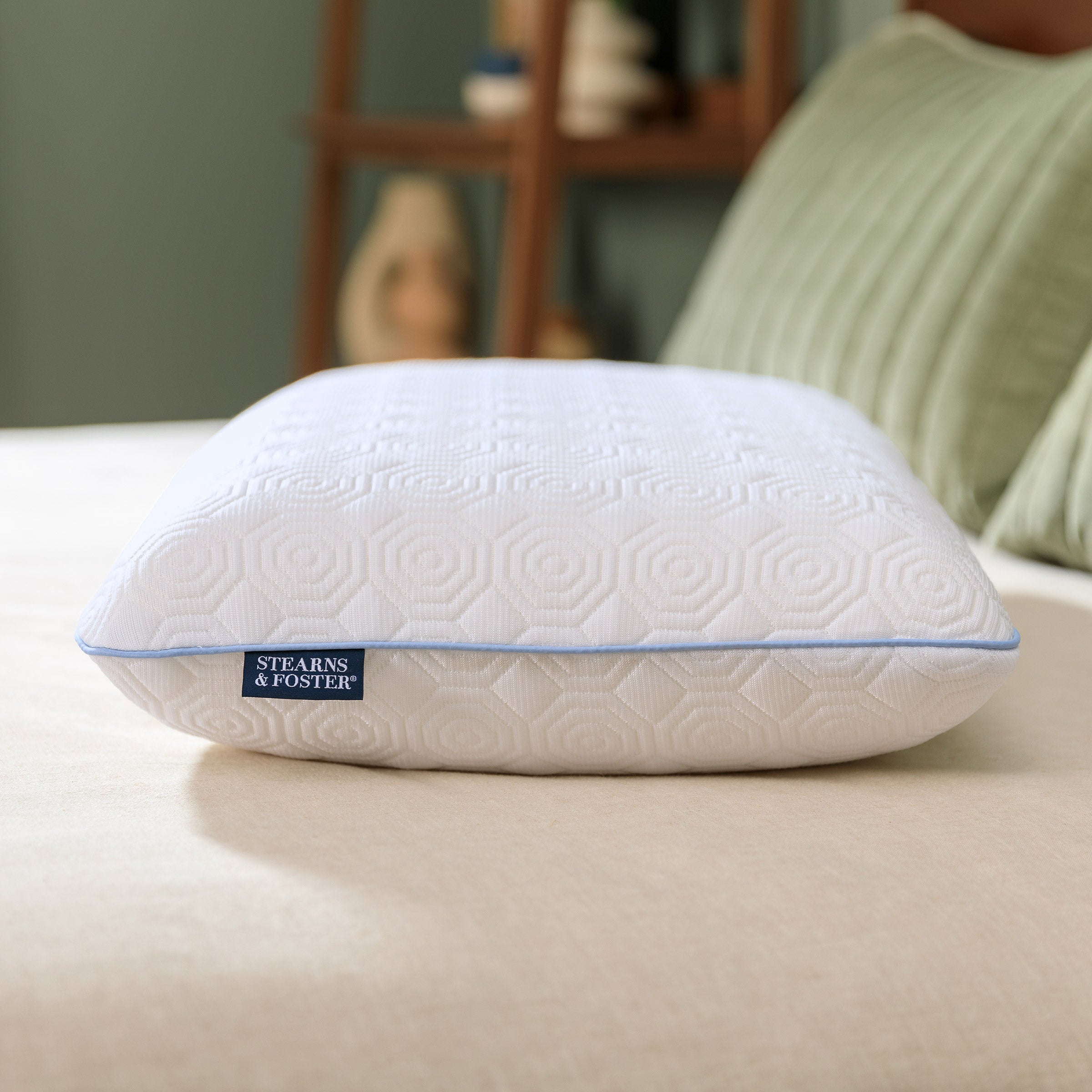 STEARNS AND FOSTER LATEX COOLING PILLOW - Image 1