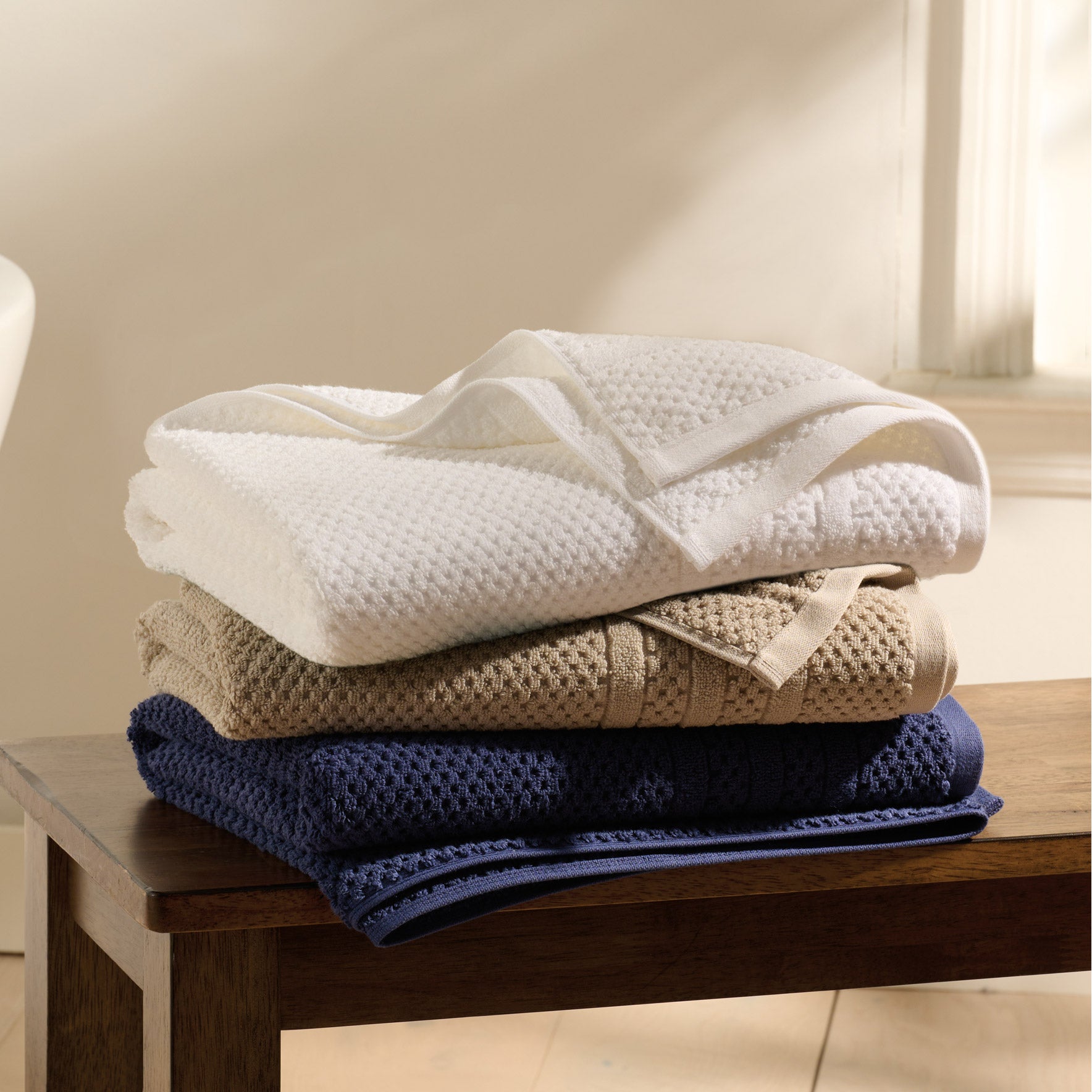 BLEEKER AND MAIN ZERO TWIST TOWEL ASSORTED COLORS