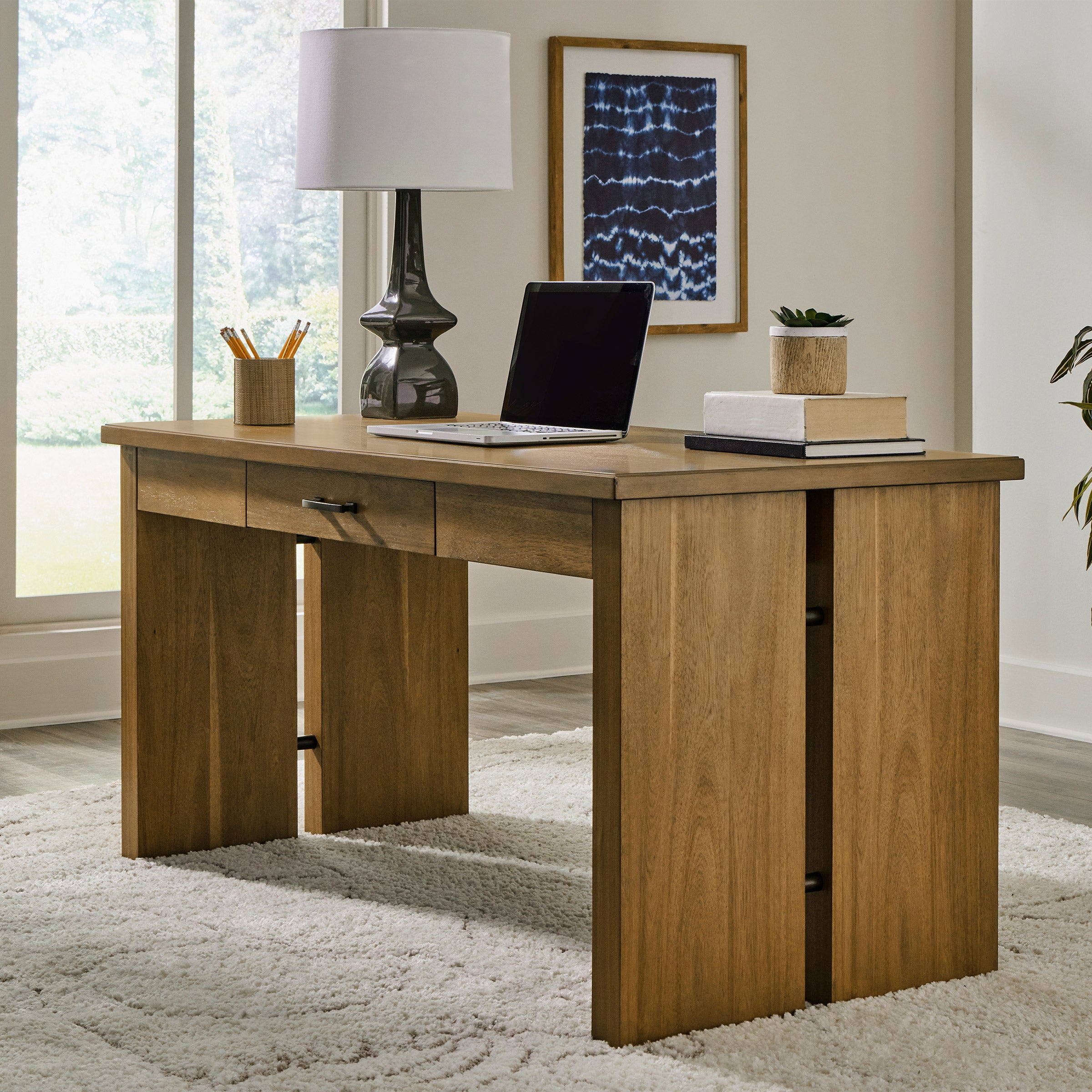 UNIVERSAL BROADMOORE ZEALAND 60¨ WRITING DESK - Image 1