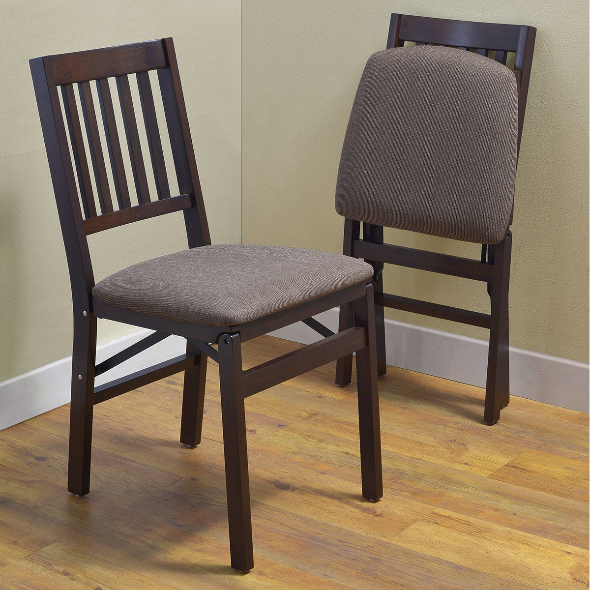 STAKMORE FOLDING CHAIR
