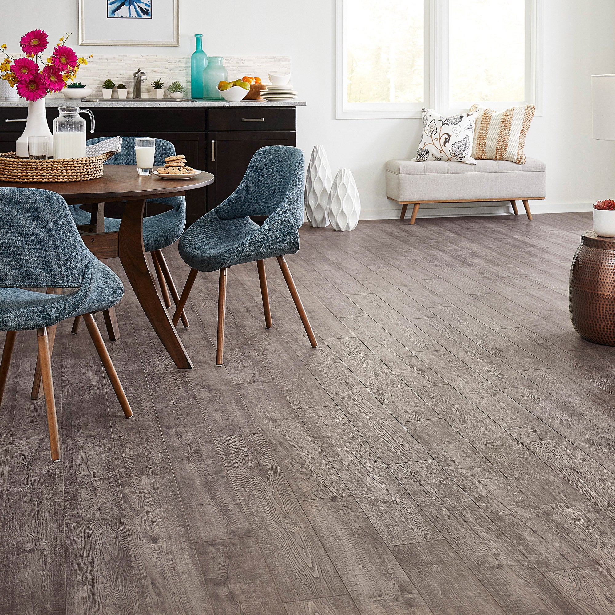 MOHAWK HOME WESTMERE SCRAPED OAK WATERPROOF LAMINATE ^ - Image 1