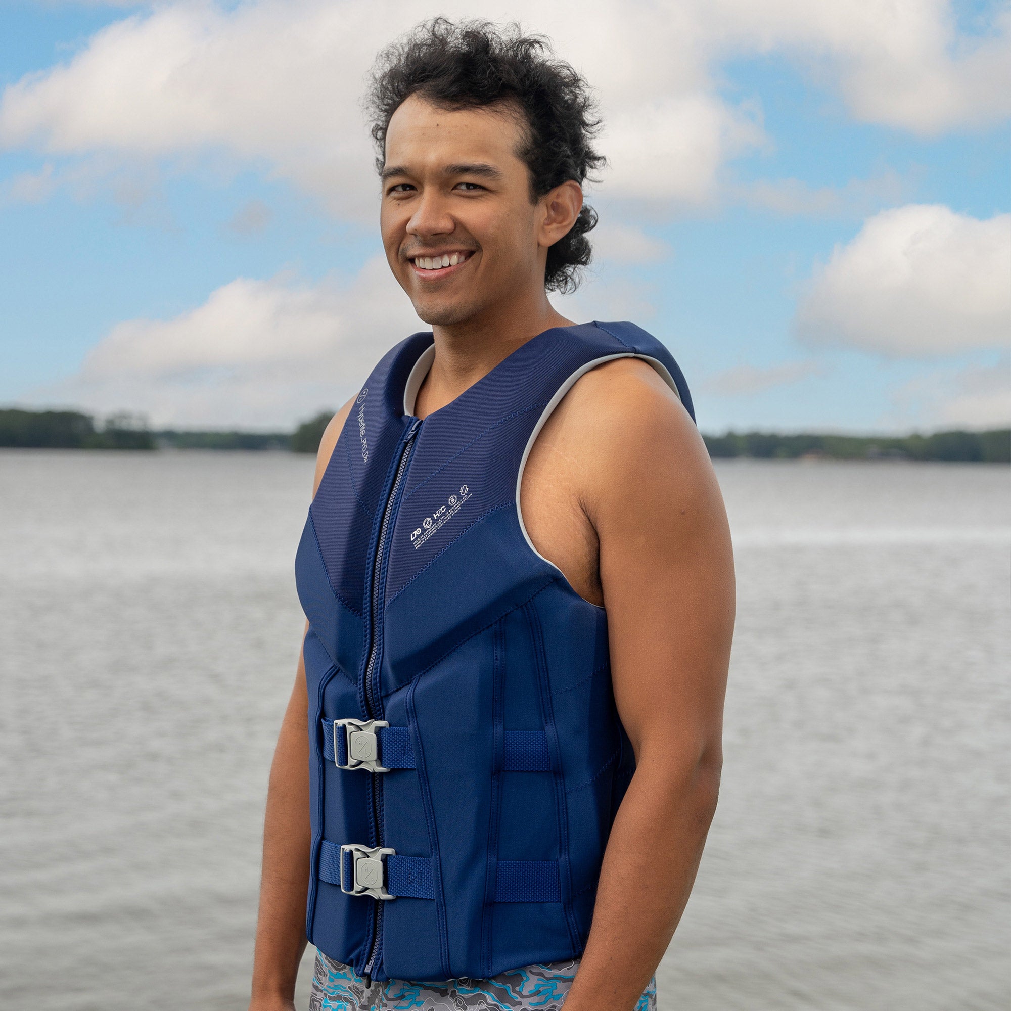 HO SPORTS HYPERLITE MENS LIFE VEST - Image 1