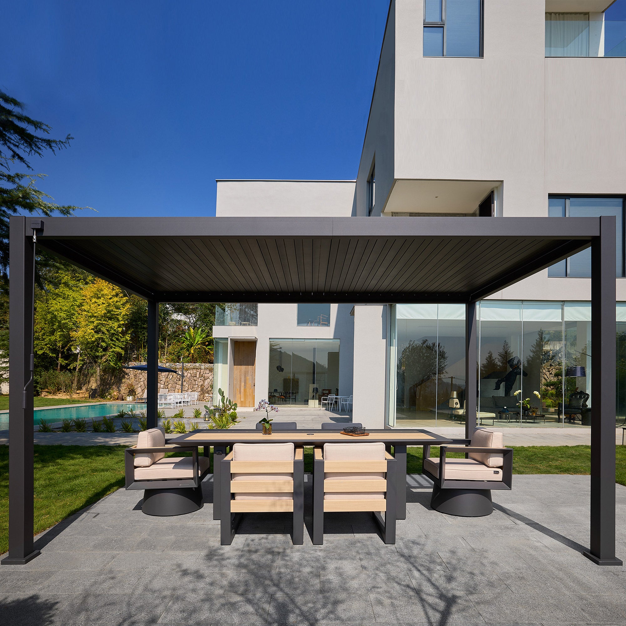 MIRADOR 8.8' X 14.4' ALUMINUM LOUVERED PERGOLA
