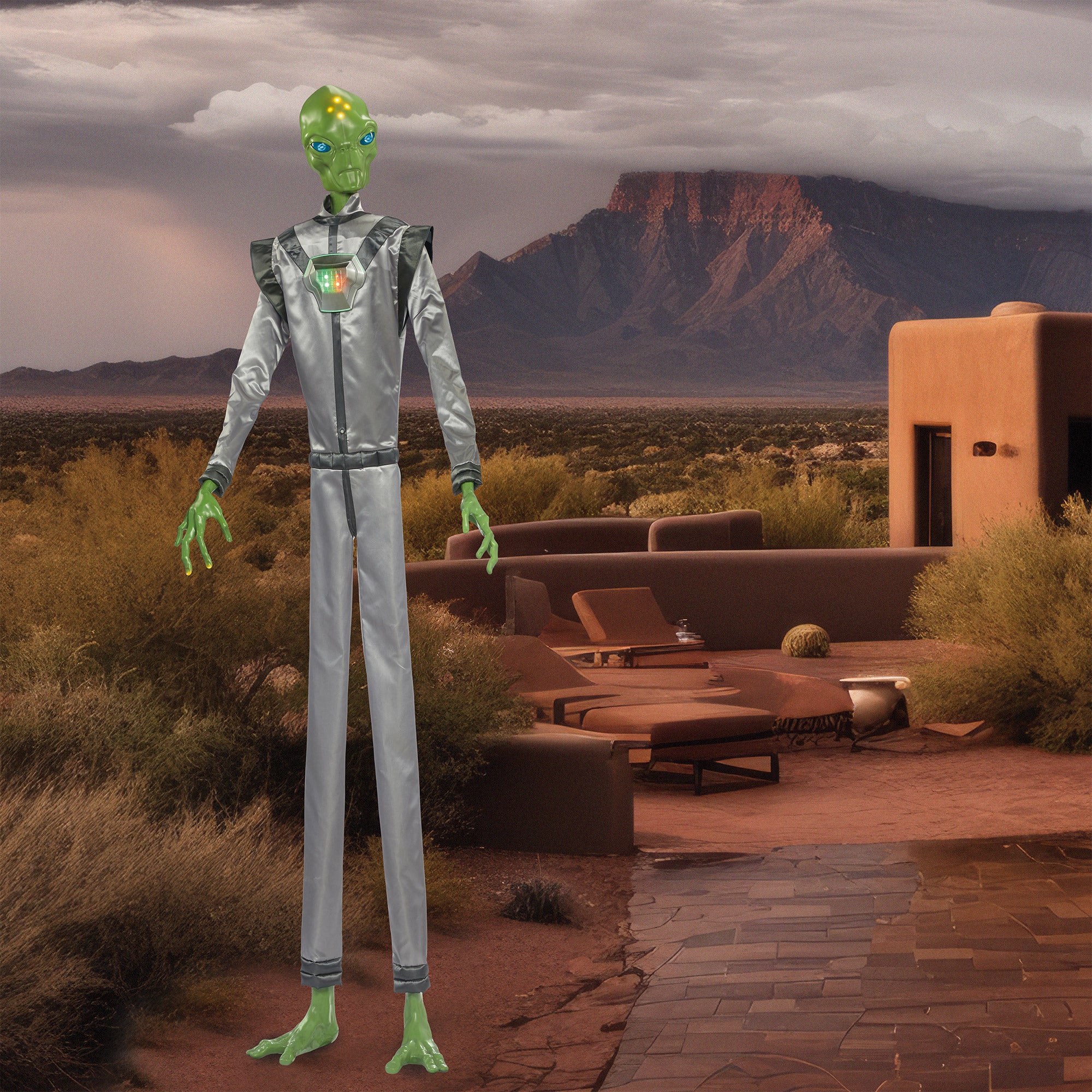 10' ANIMATED ALIEN WITH LIGHTS AND SOUND