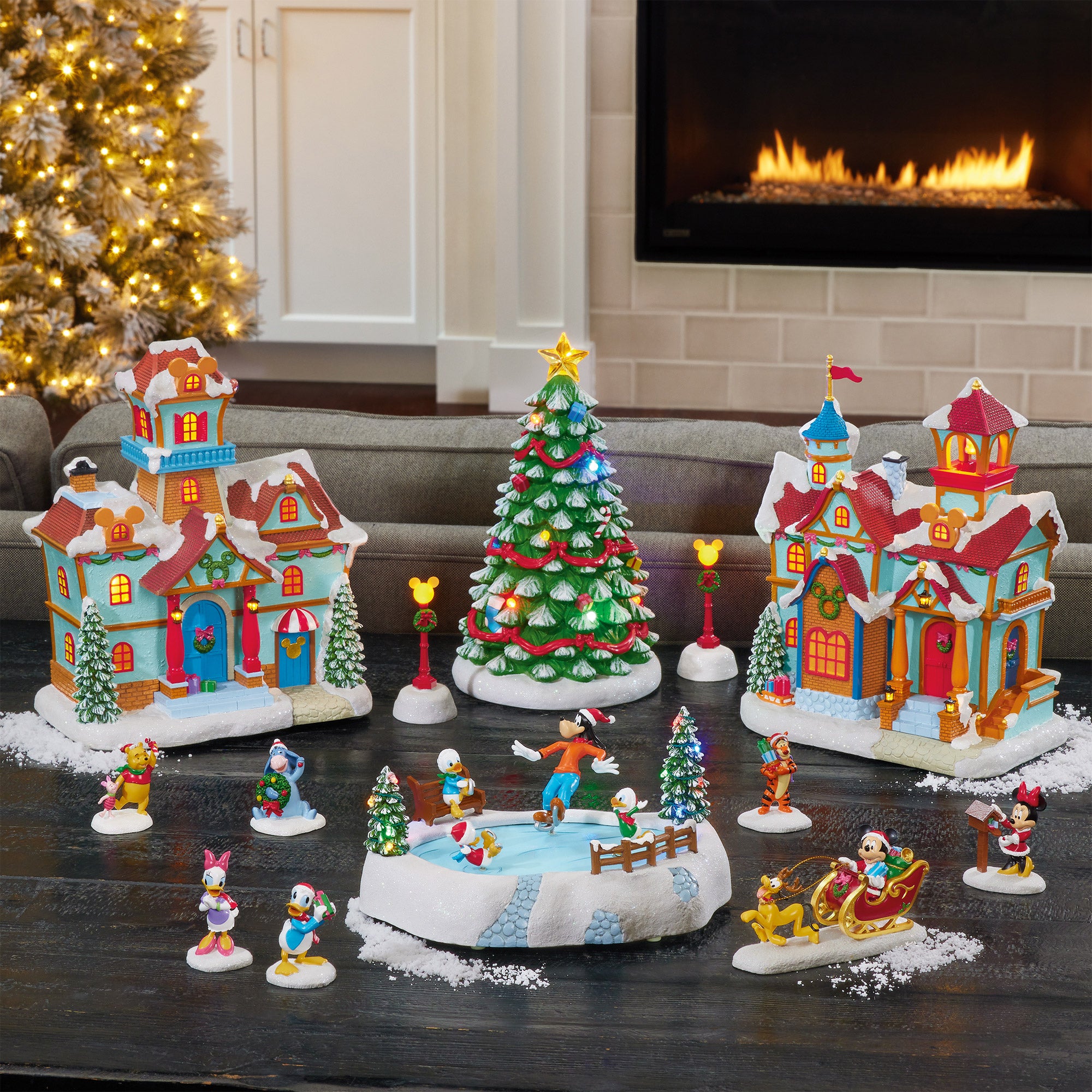 DISNEY HOLIDAY VILLAGE WITH ICE SKATING RINK 13-PIECE SET