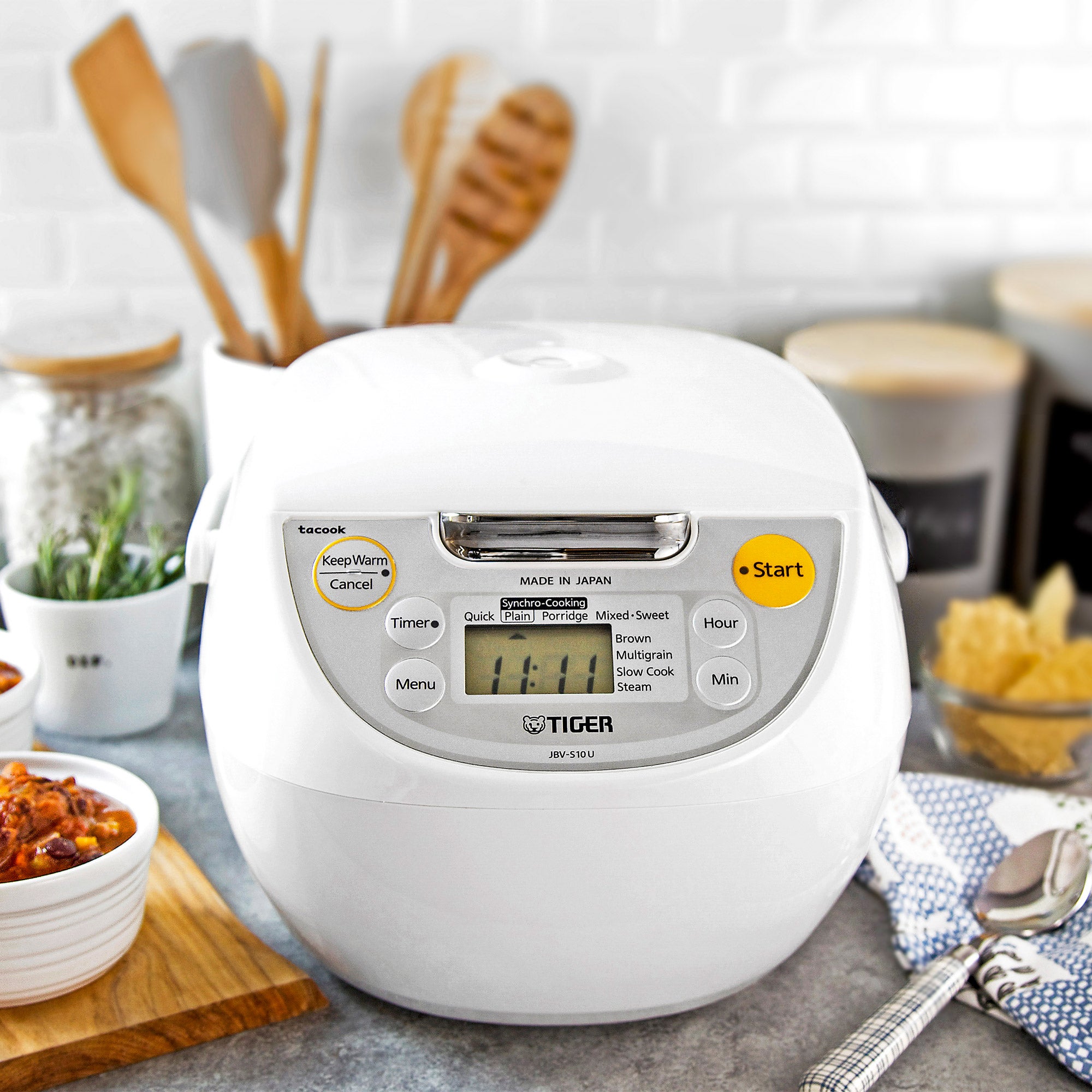 TIGER RICE COOKER 5.5 CUPS - Image 1