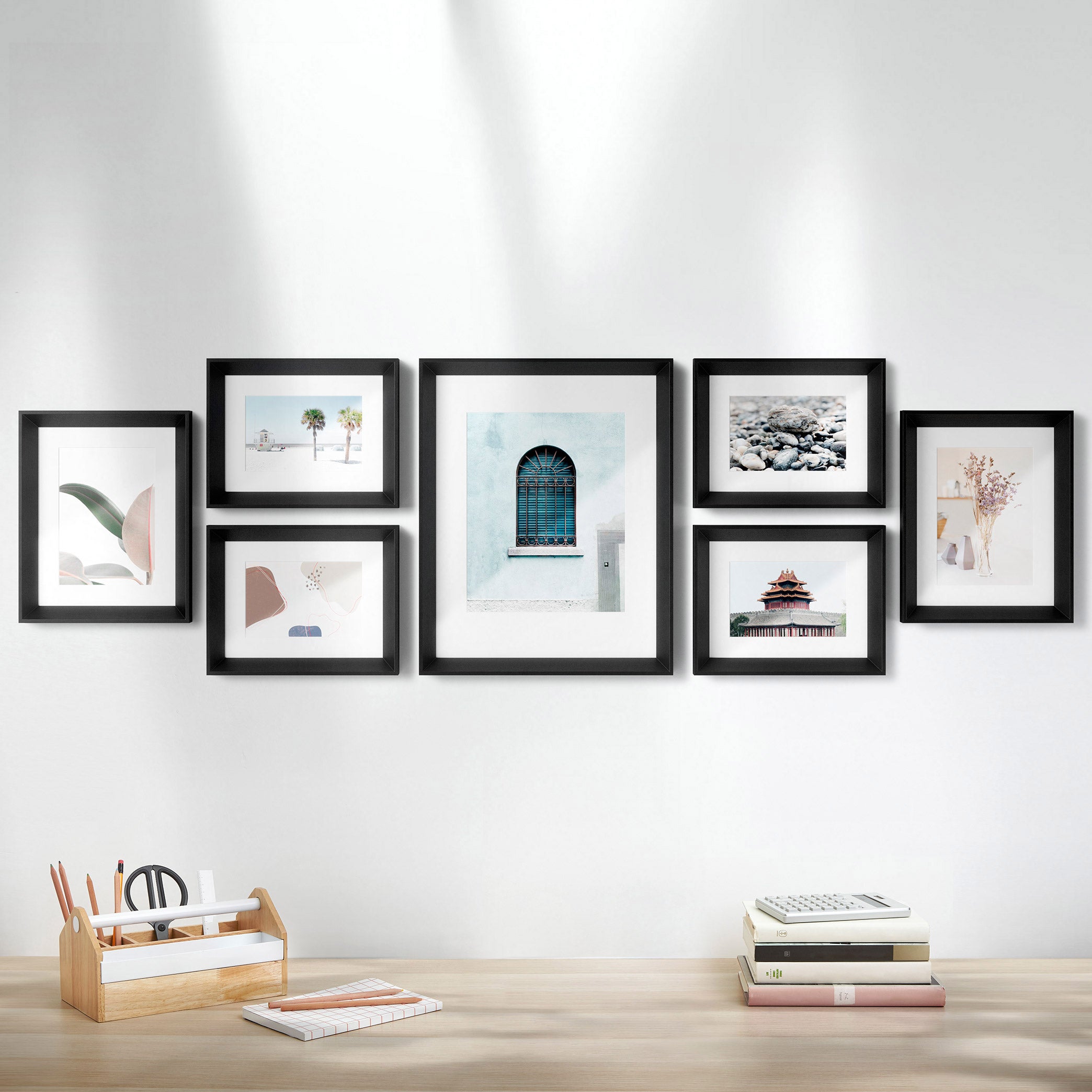 UMBRA GALLERY PICTURE FRAME 7 PIECE SET - Image 1