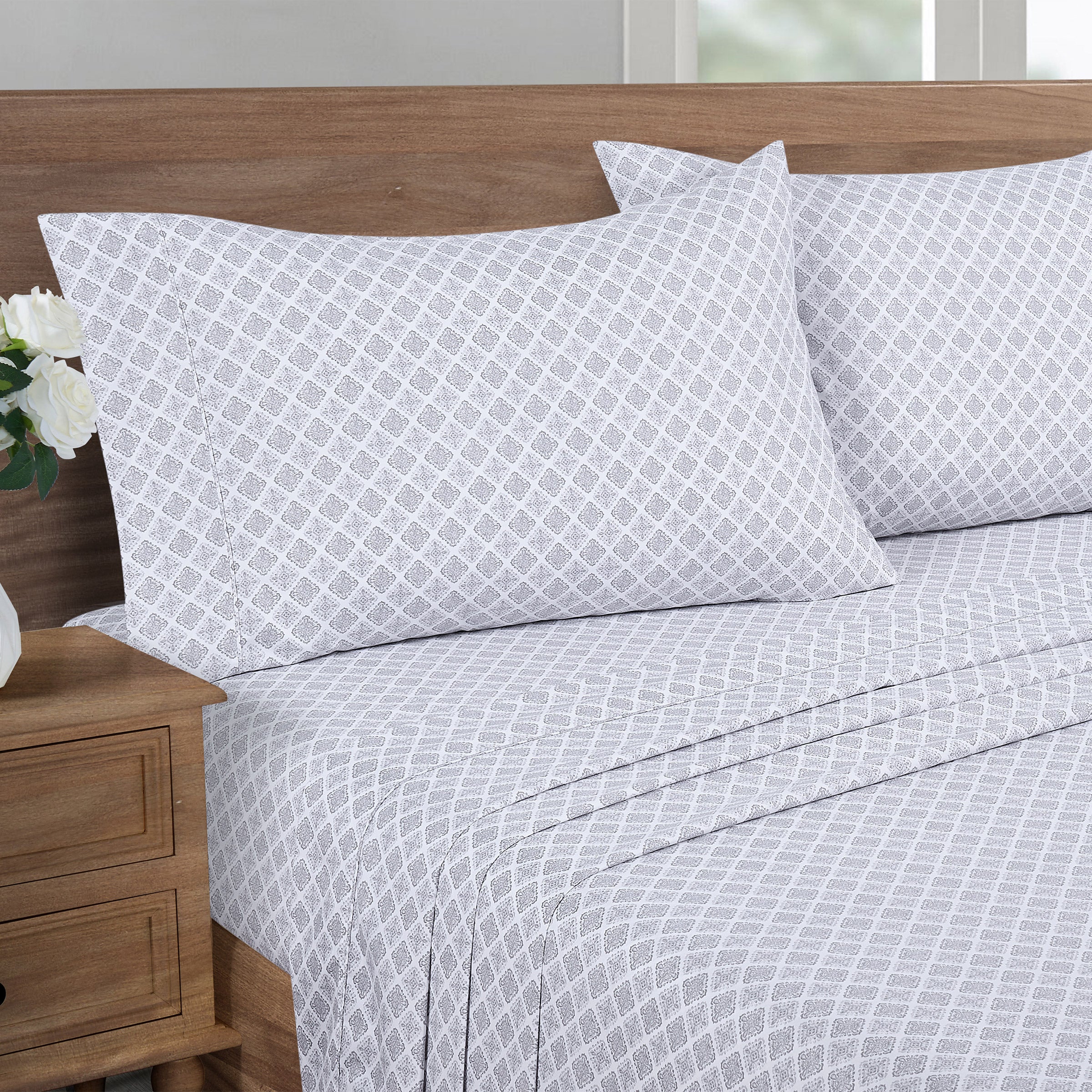 SOUTH POINT HOME MICROFIBER 4-PIECE SHEET SET - Image 1