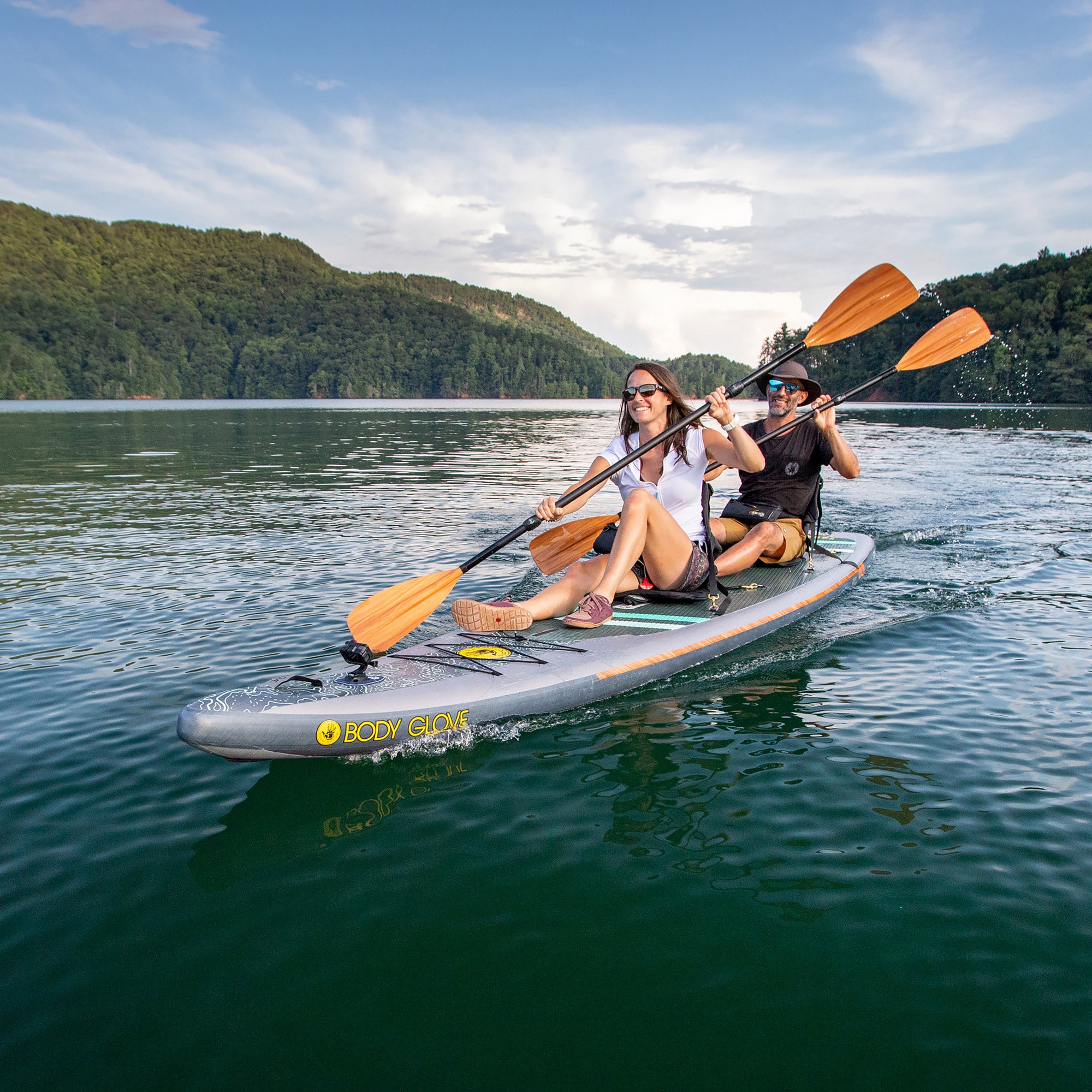 BODY GLOVE TANDEM 15' INFLATABLE 2 PERSON PADDLE BOARD