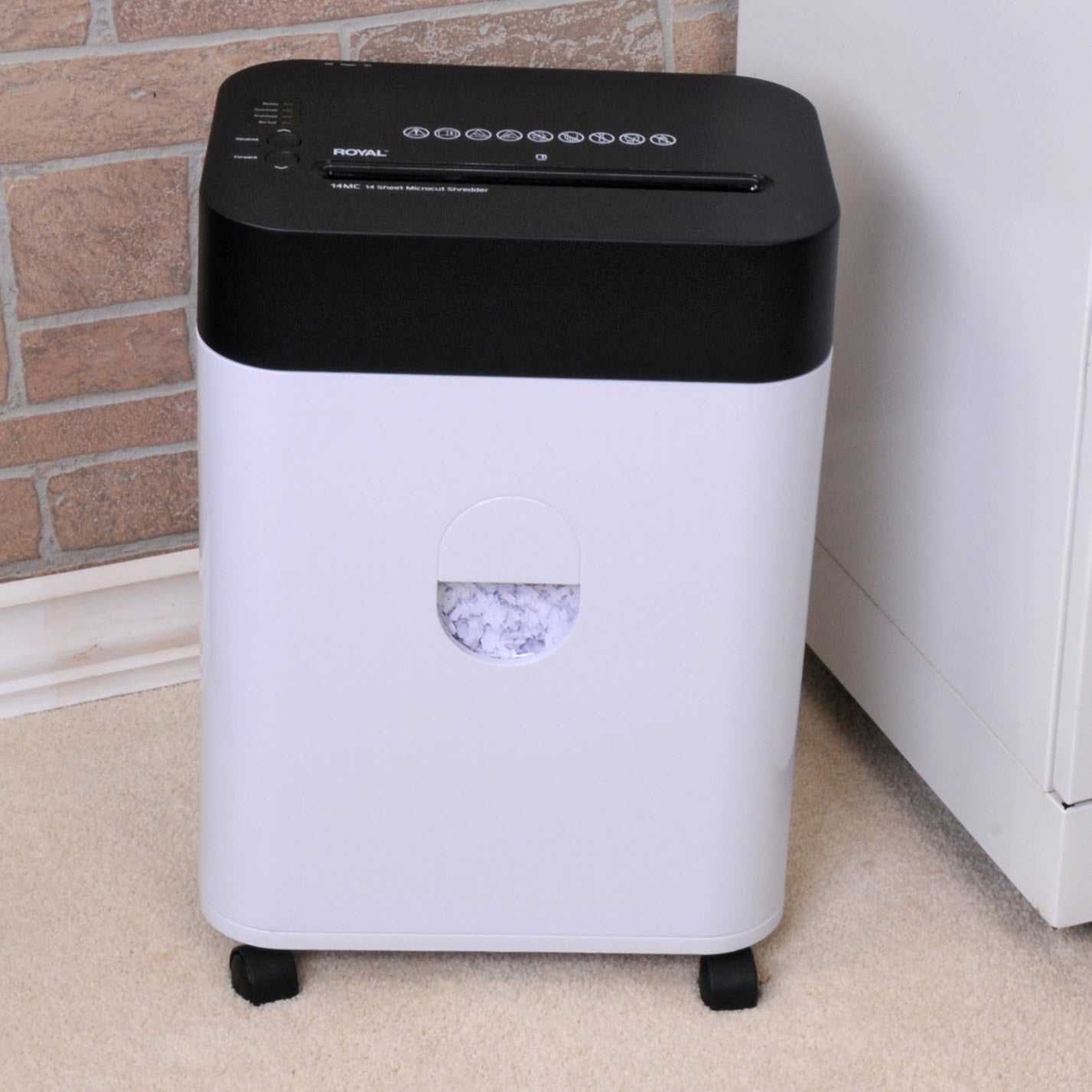 ROYAL 14-SHEET MICRO-CUT SHREDDER