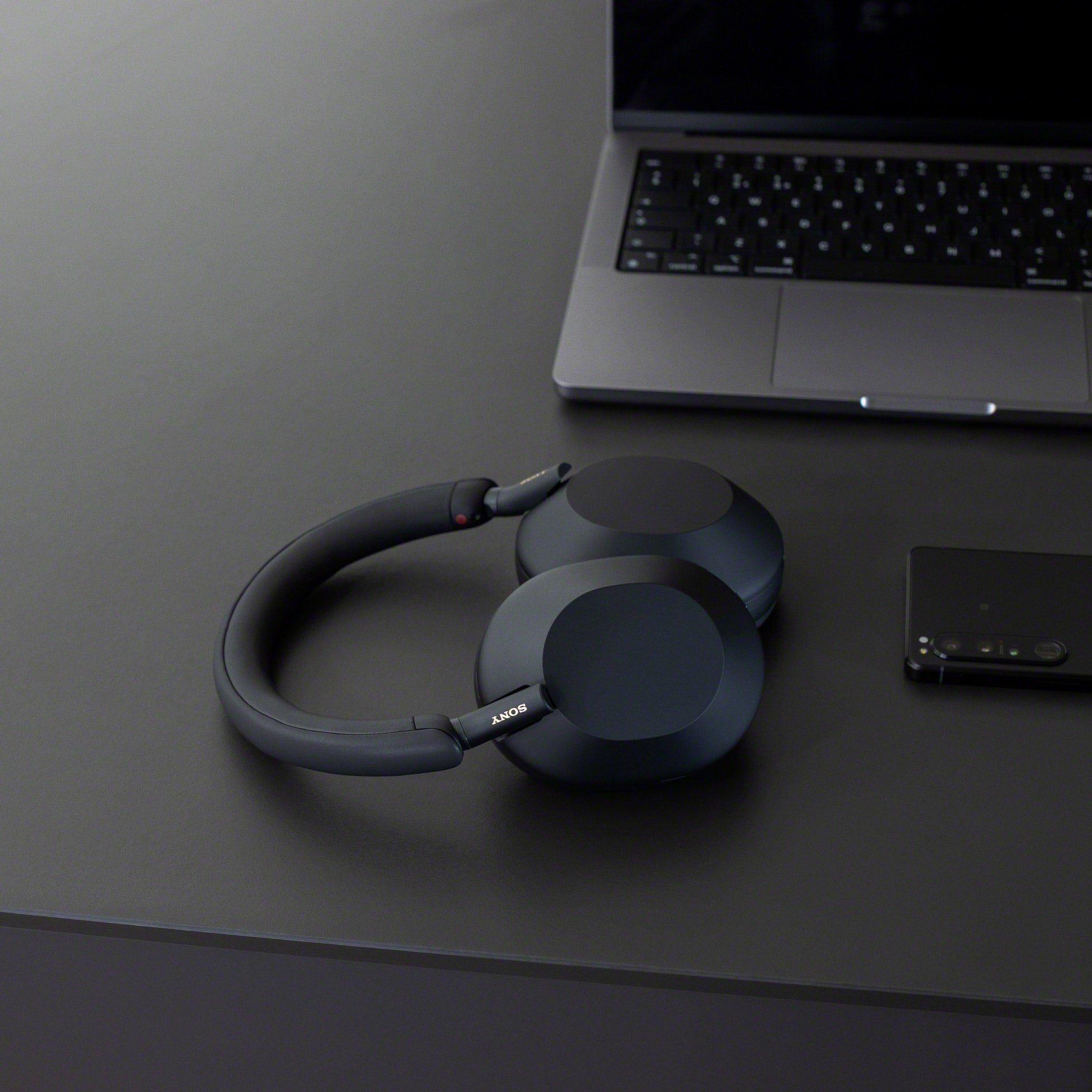 Sony WH-1000XM5 Wireless Noise-Cancelling Over-the-Ear Headphones