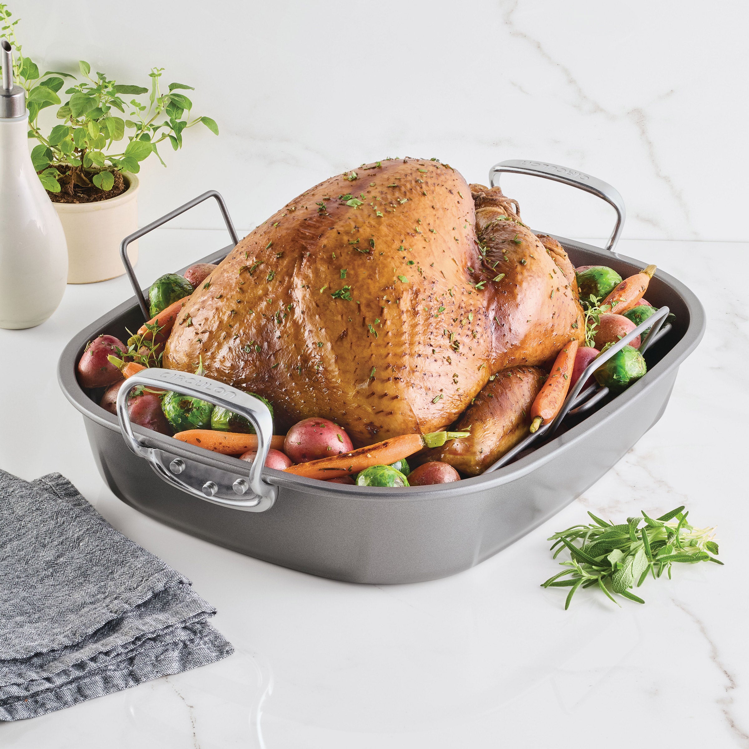 Circulon Oval Roaster with Rack 18