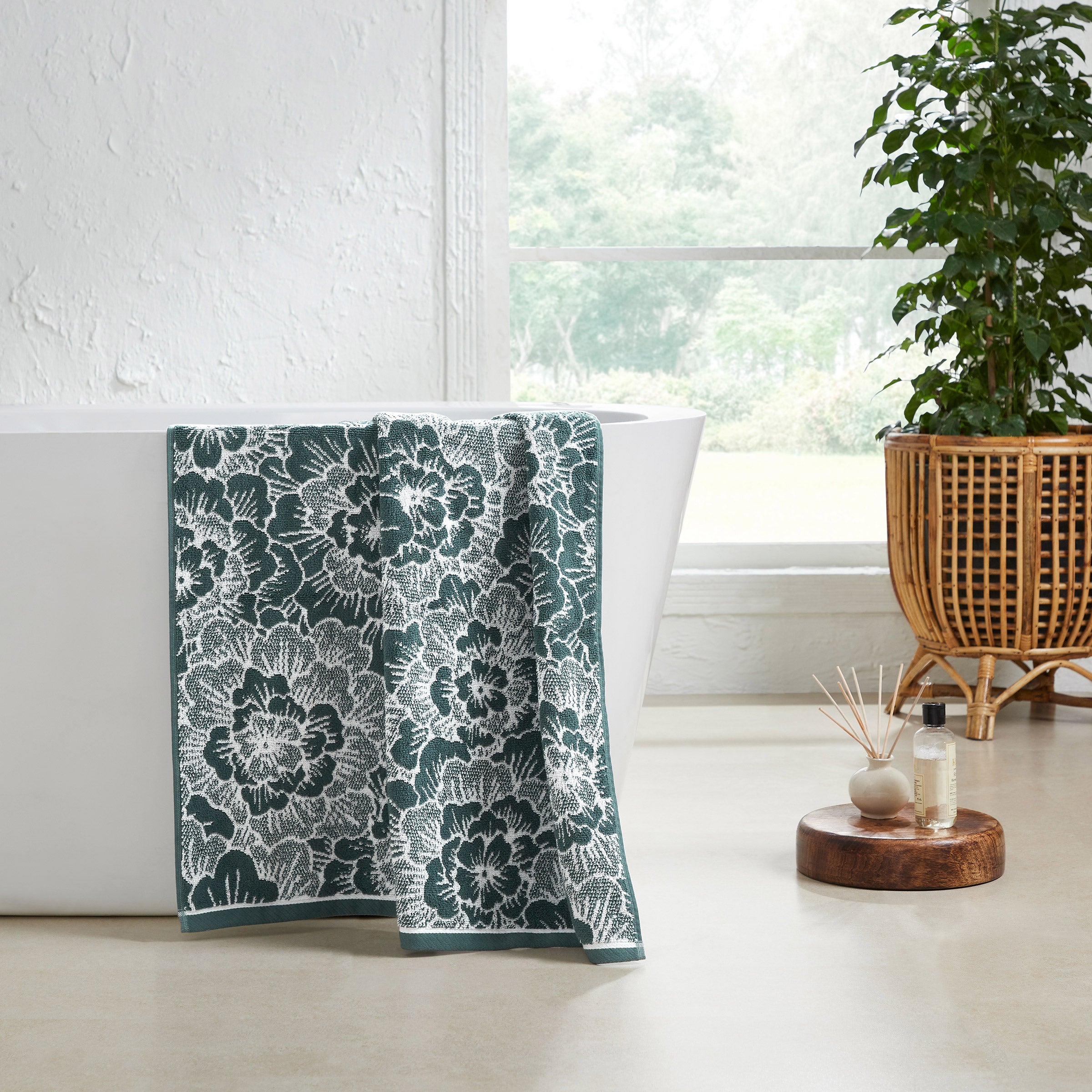 Floral Yarn Dyed Jacquard Towel, Assorted Colors (#1796220