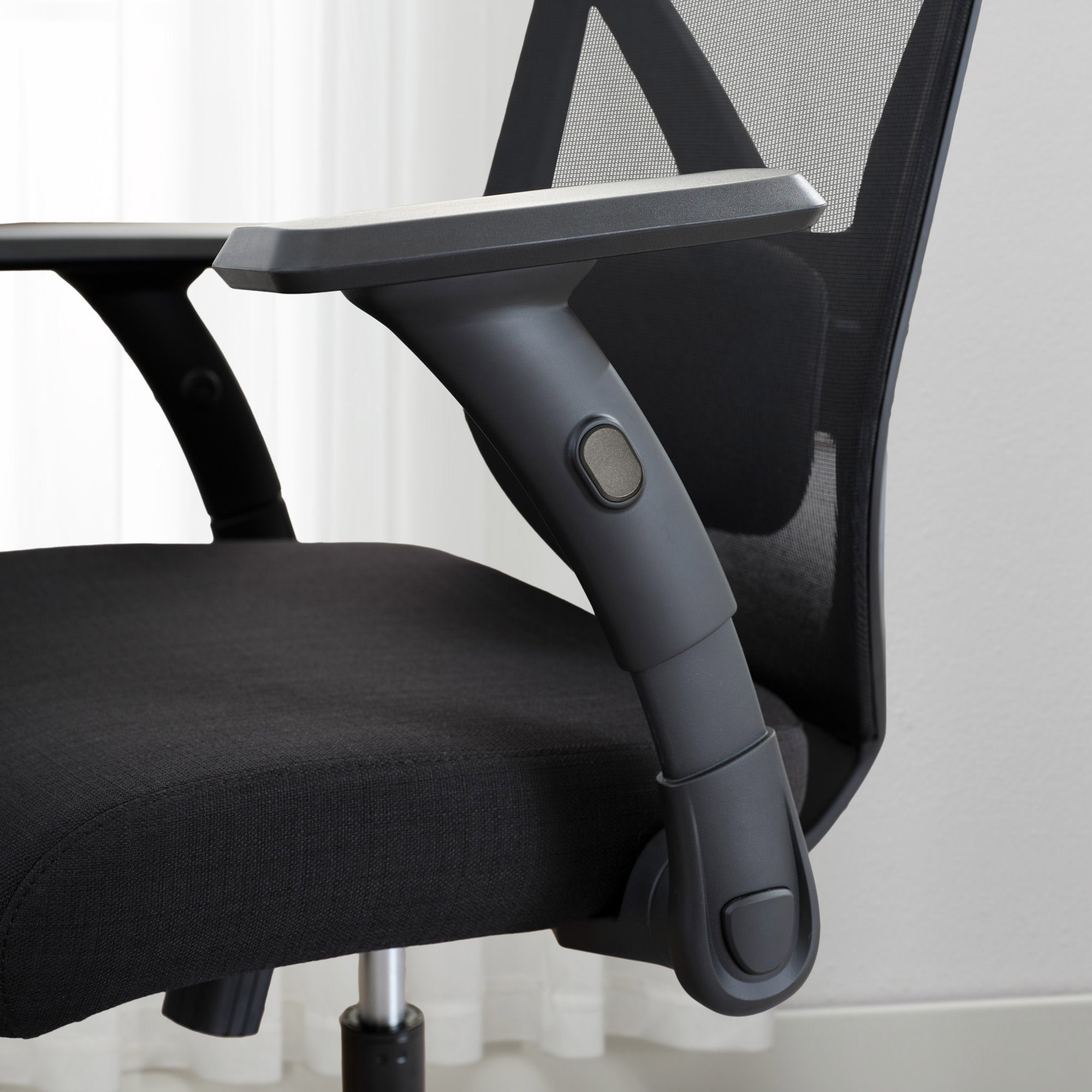 TRUE INNOVATIONS MESH CHAIR - Thumbnail 3