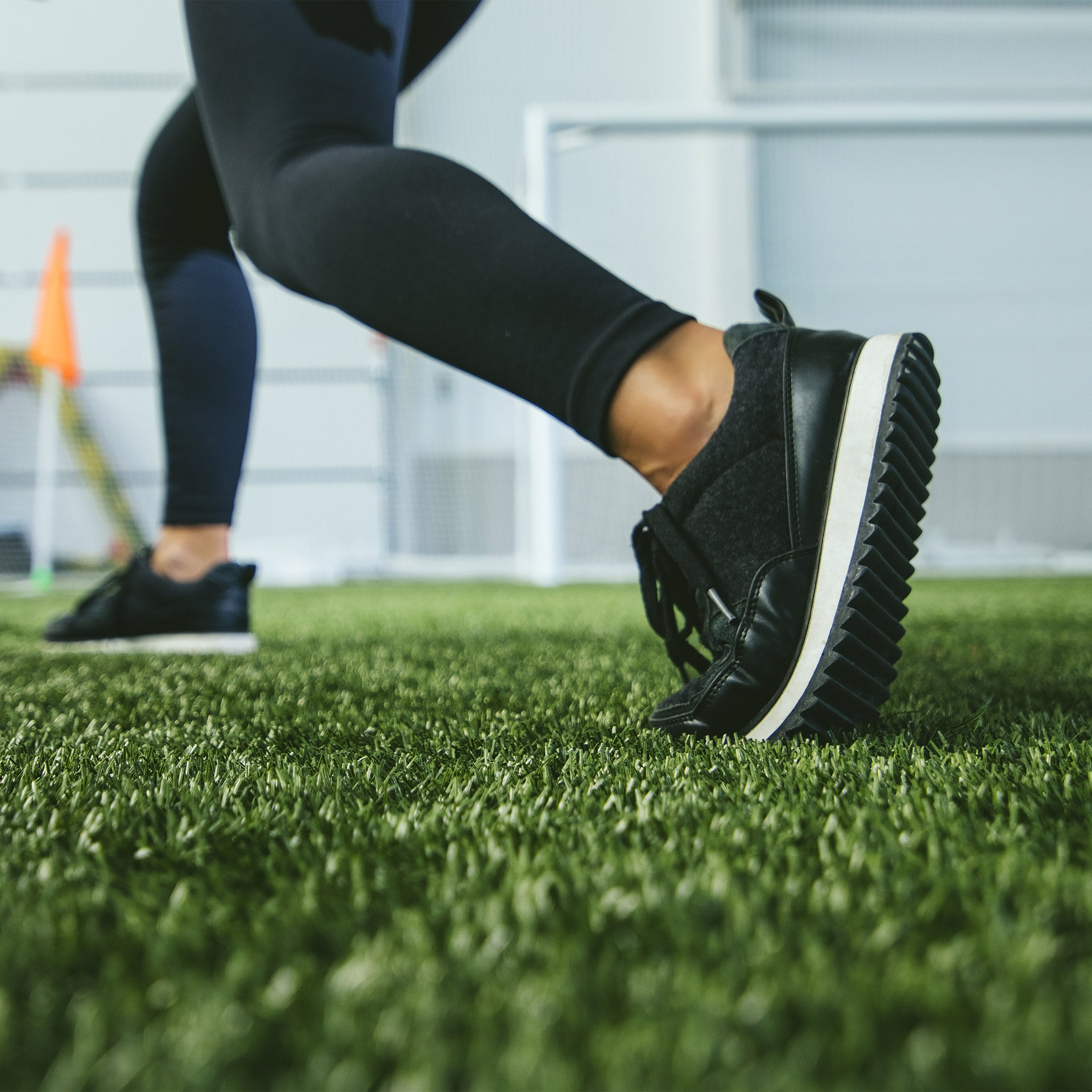 PREGRA FESCUE ARTIFICIAL TURF 6'X8' - Thumbnail 4