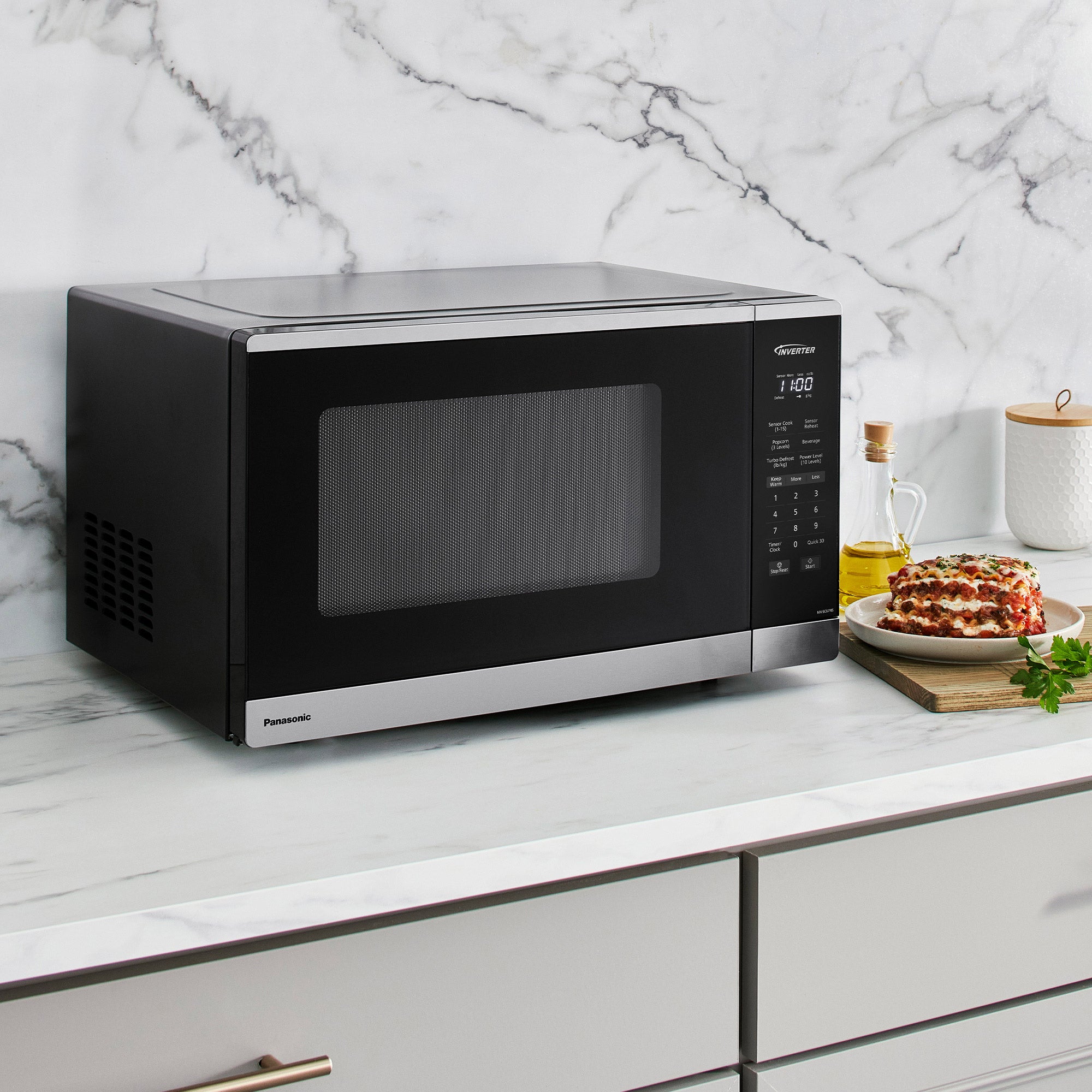 PANASONIC MICROWAVE OVEN 1.3 CU. FT. - Thumbnail 4