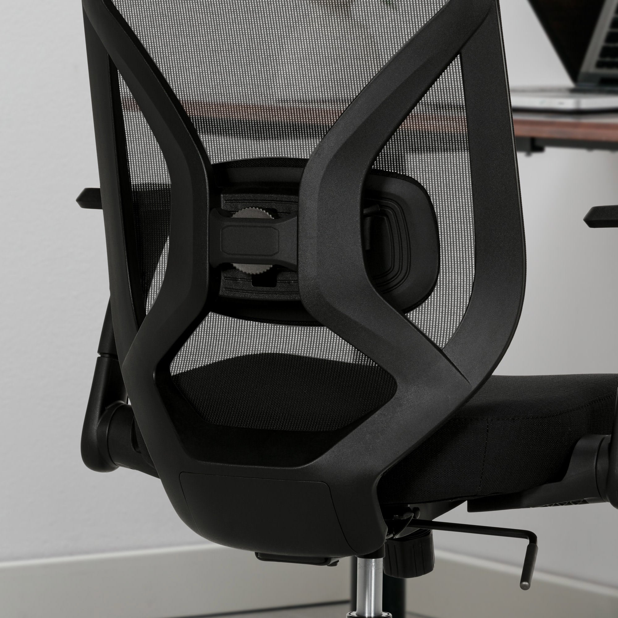 TRUE INNOVATIONS MESH CHAIR - Thumbnail 5