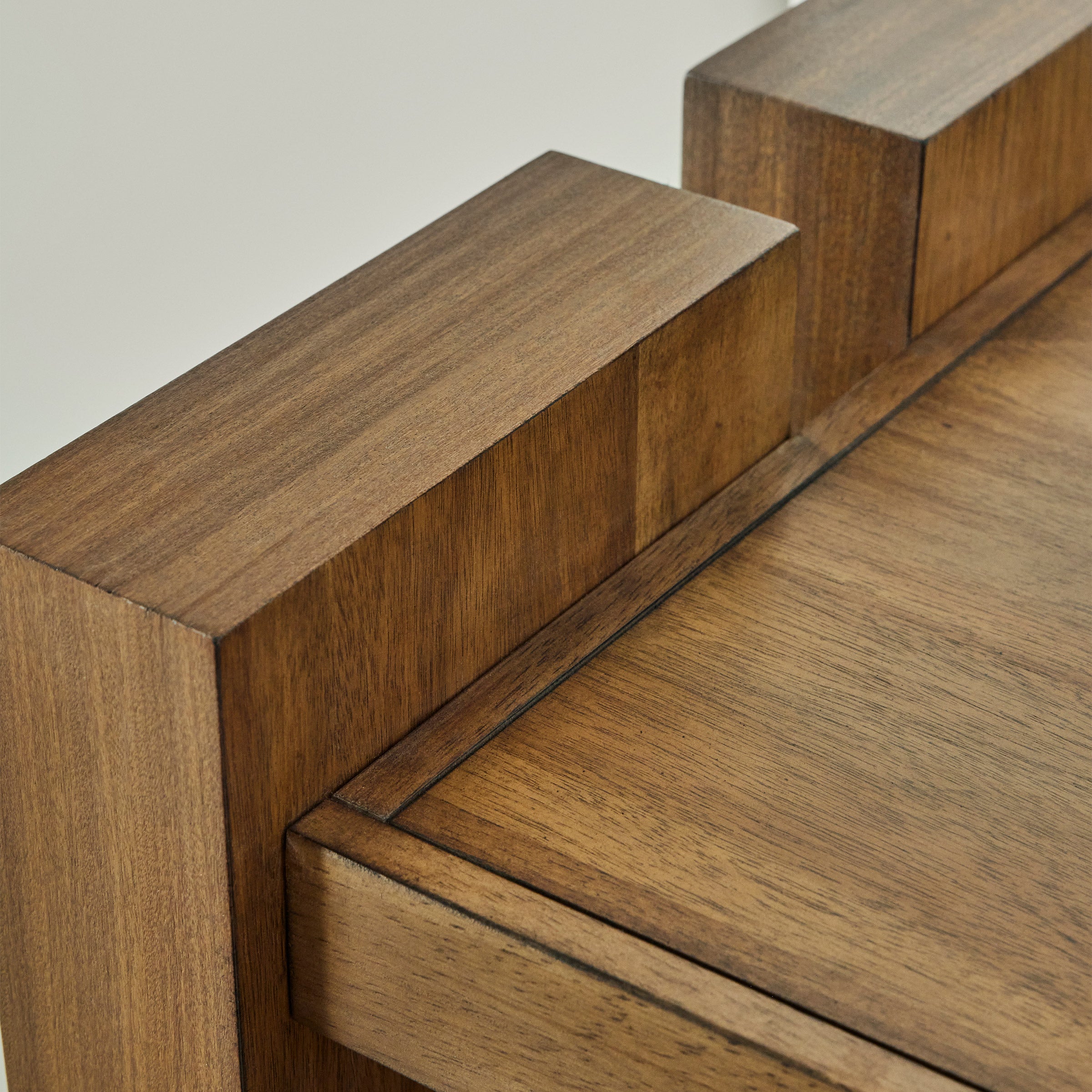 UNIVERSAL BROADMOORE ZEALAND 65¨ BOOKCASE - Thumbnail 2