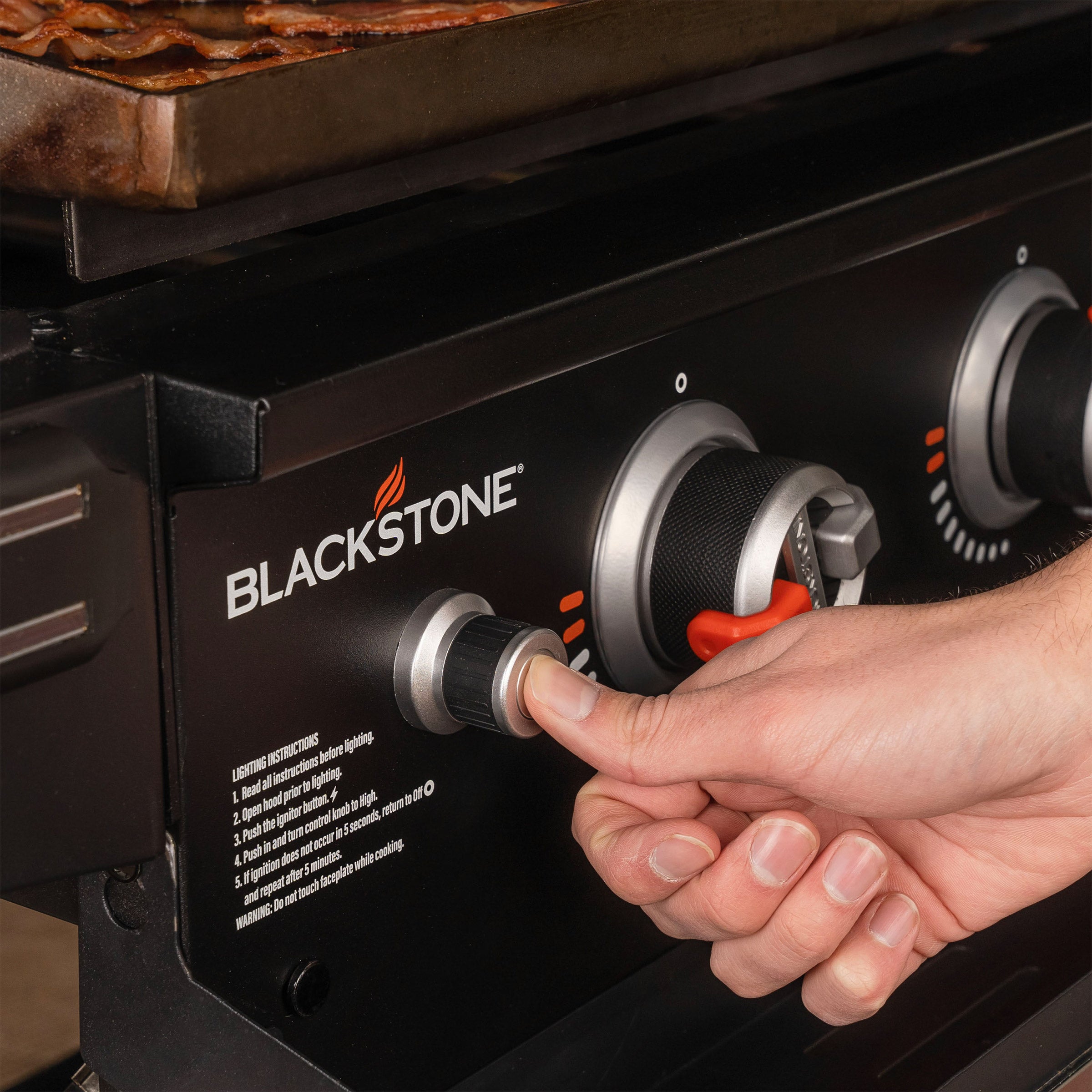 BLACKSTONE 36IN GAS GRIDDLE W/HINGED HOOD & COVER - Thumbnail 5