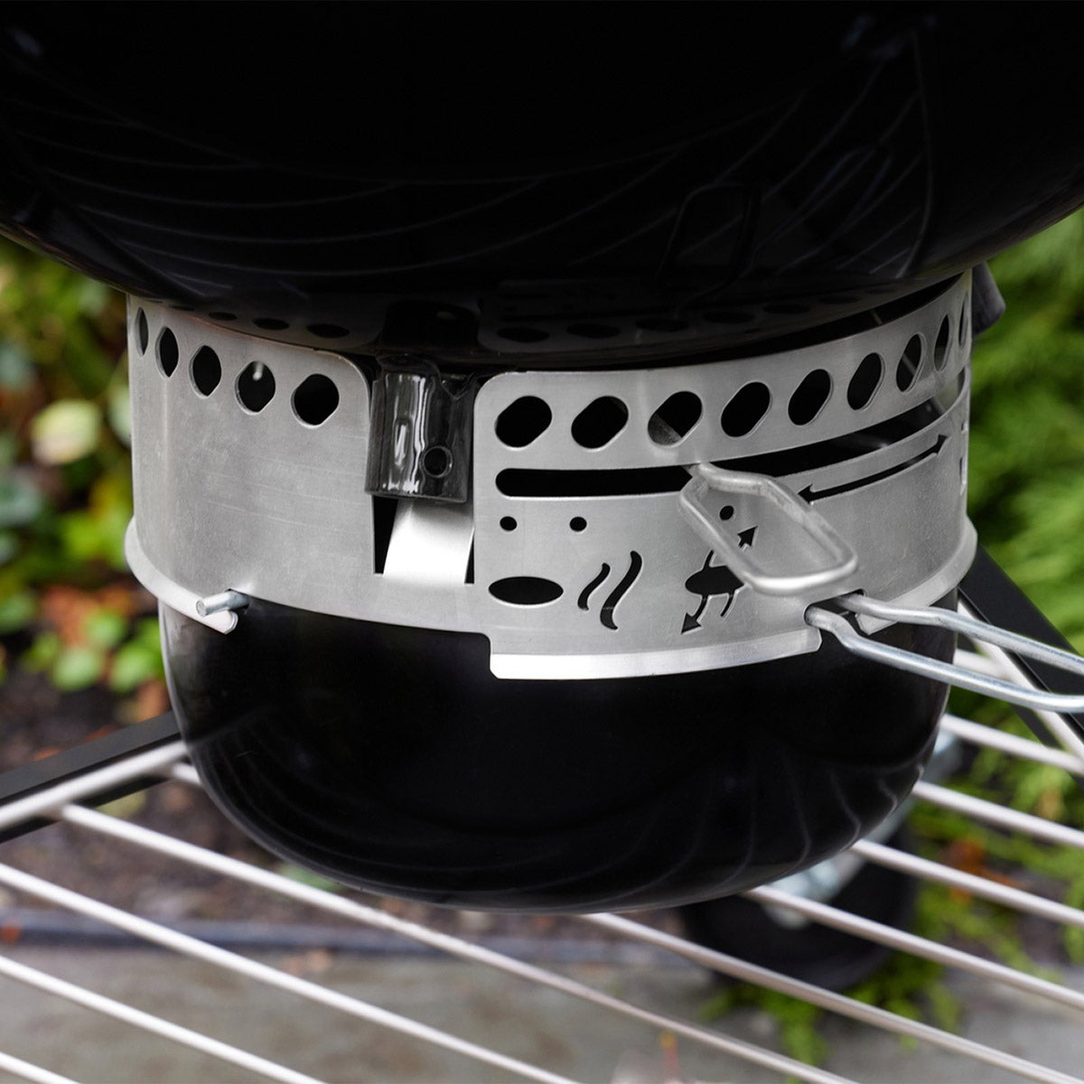 WEBER KAMADO E6 CHARCOAL GRILL - Thumbnail 4
