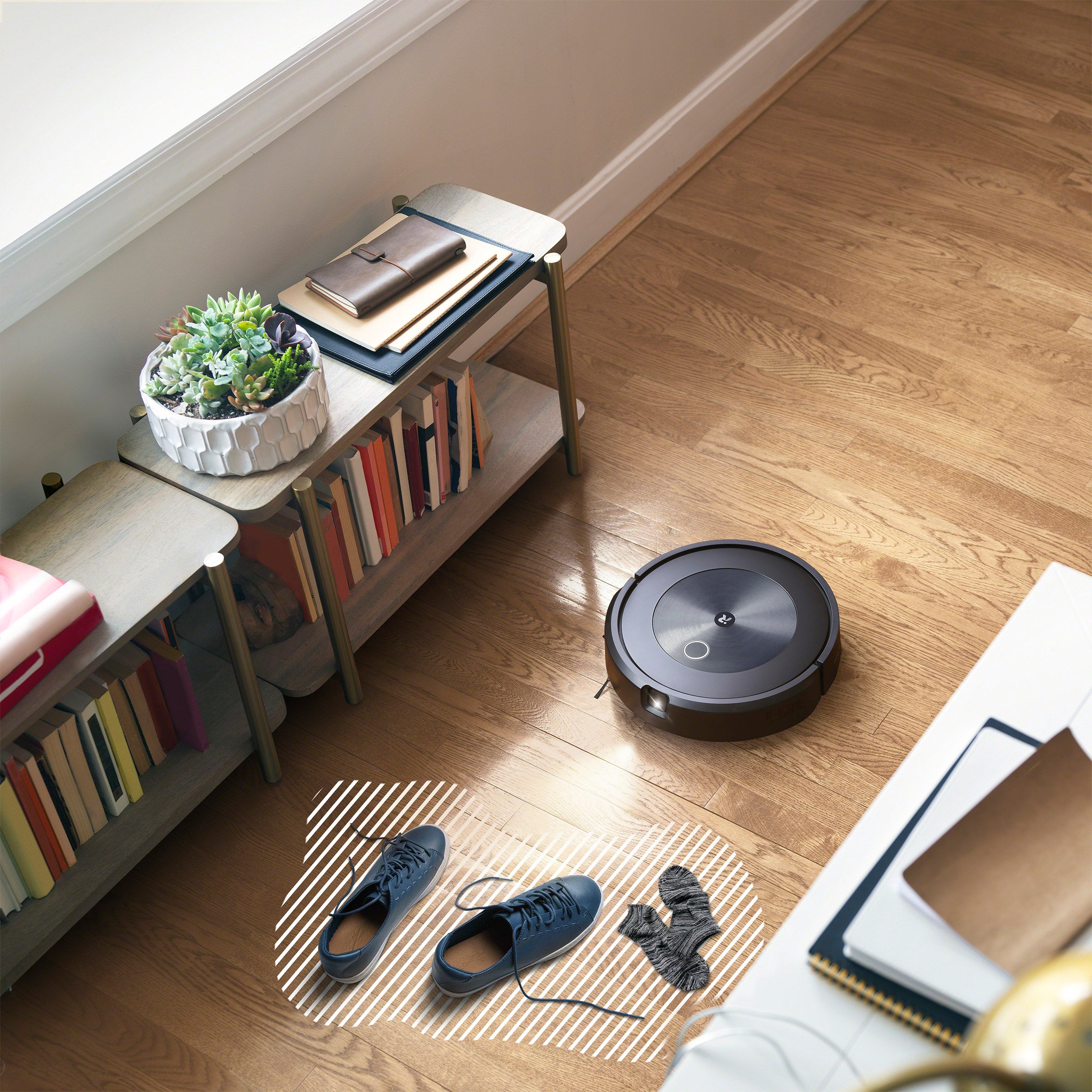 IROBOT ROOMBA J6 ROBOT VACUUM WITH DOCK ^ - Thumbnail 4