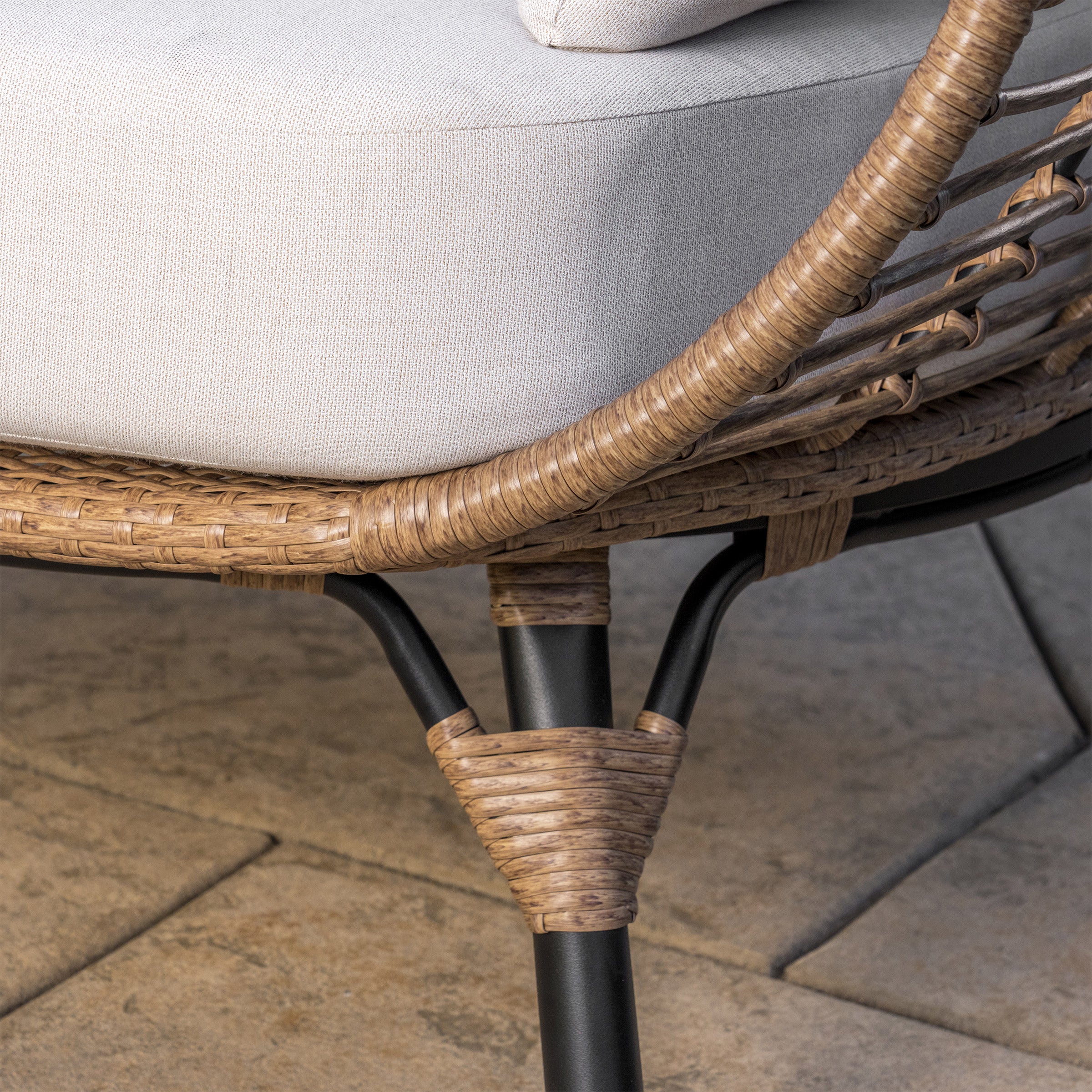 SUNVILLA EGG STYLE CHAIR - Thumbnail 5