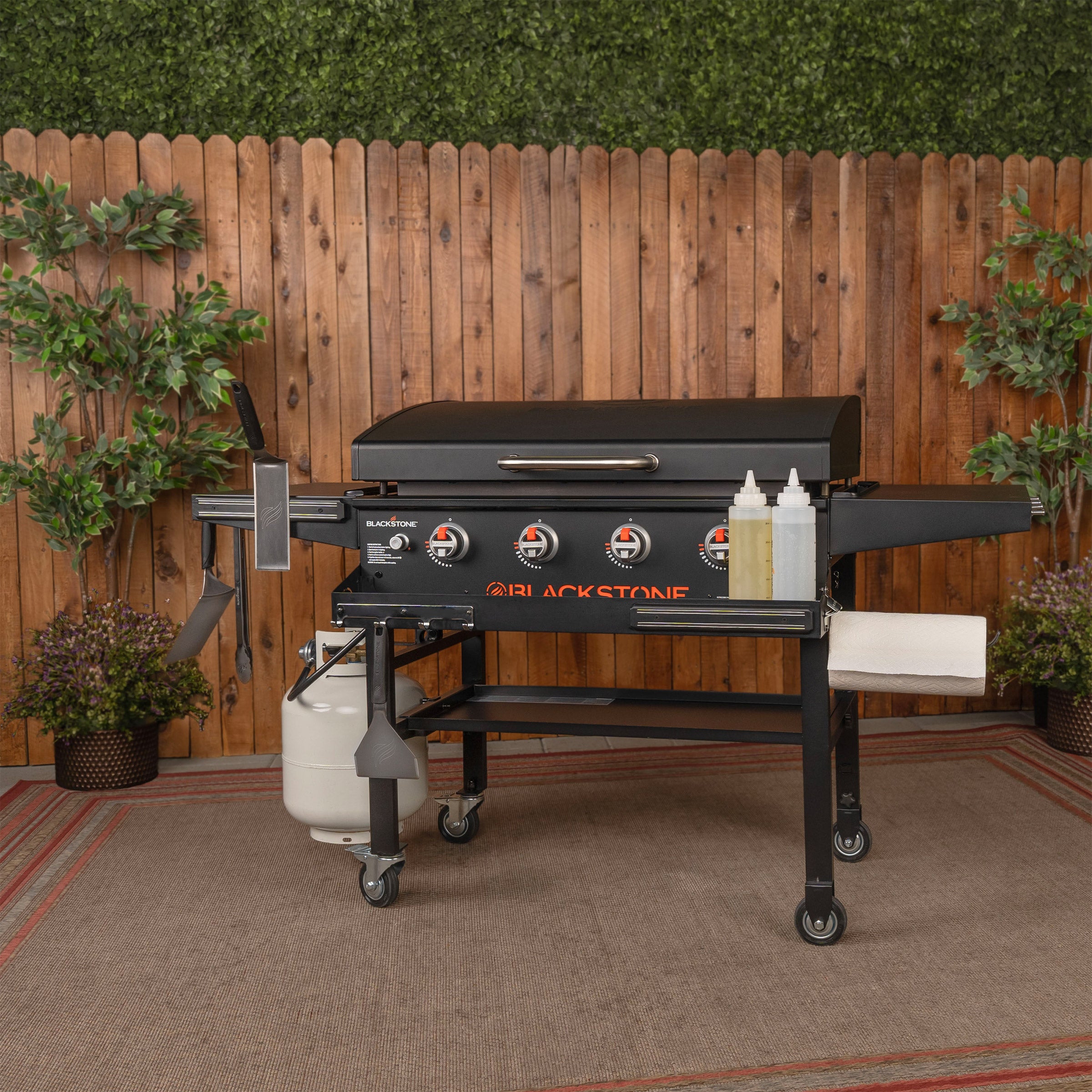 BLACKSTONE 36IN GAS GRIDDLE W/HINGED HOOD & COVER - Thumbnail 3