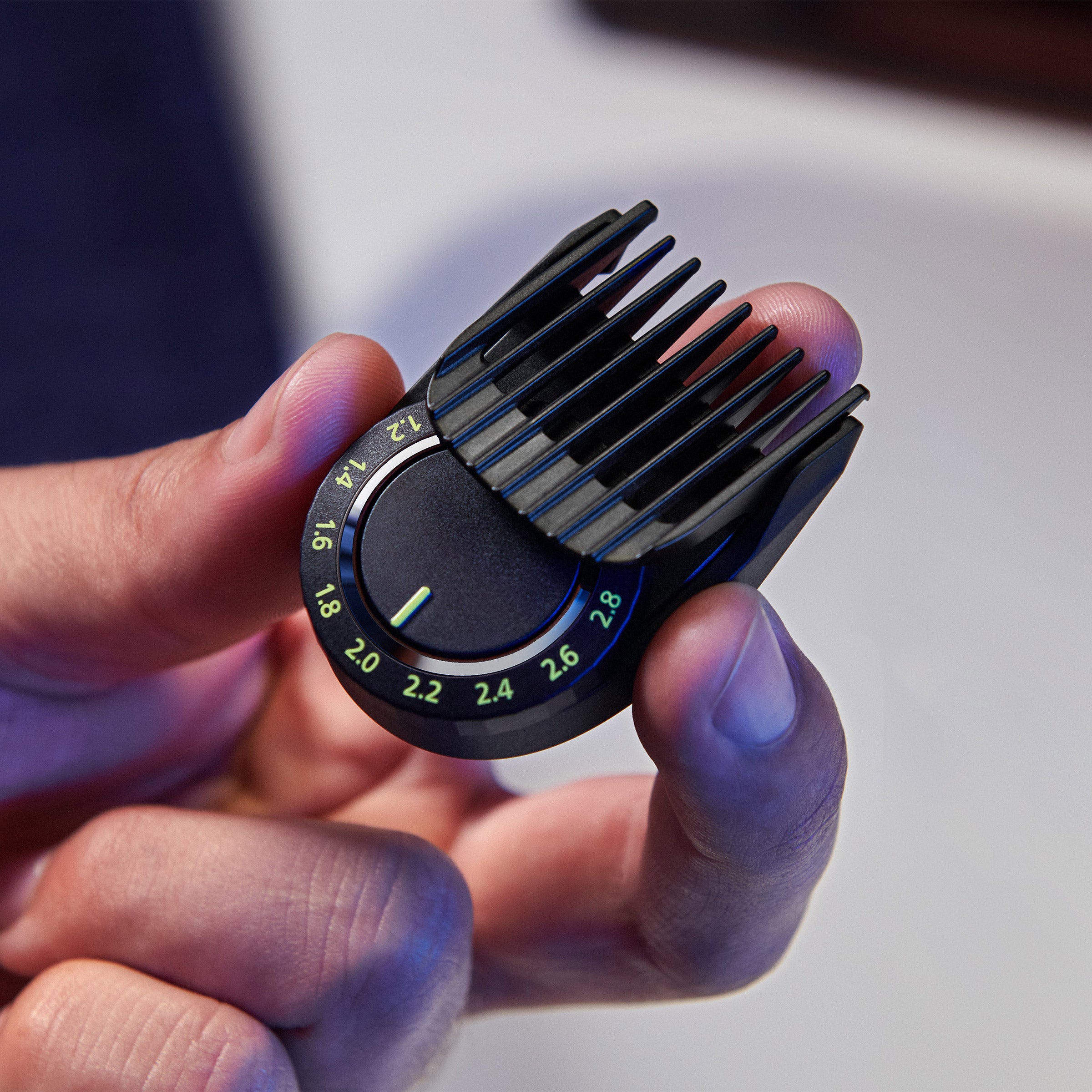 PHILIPS NORELCO MULTIGROOM ALL-IN-ONE TRIMMER ^ - Thumbnail 4