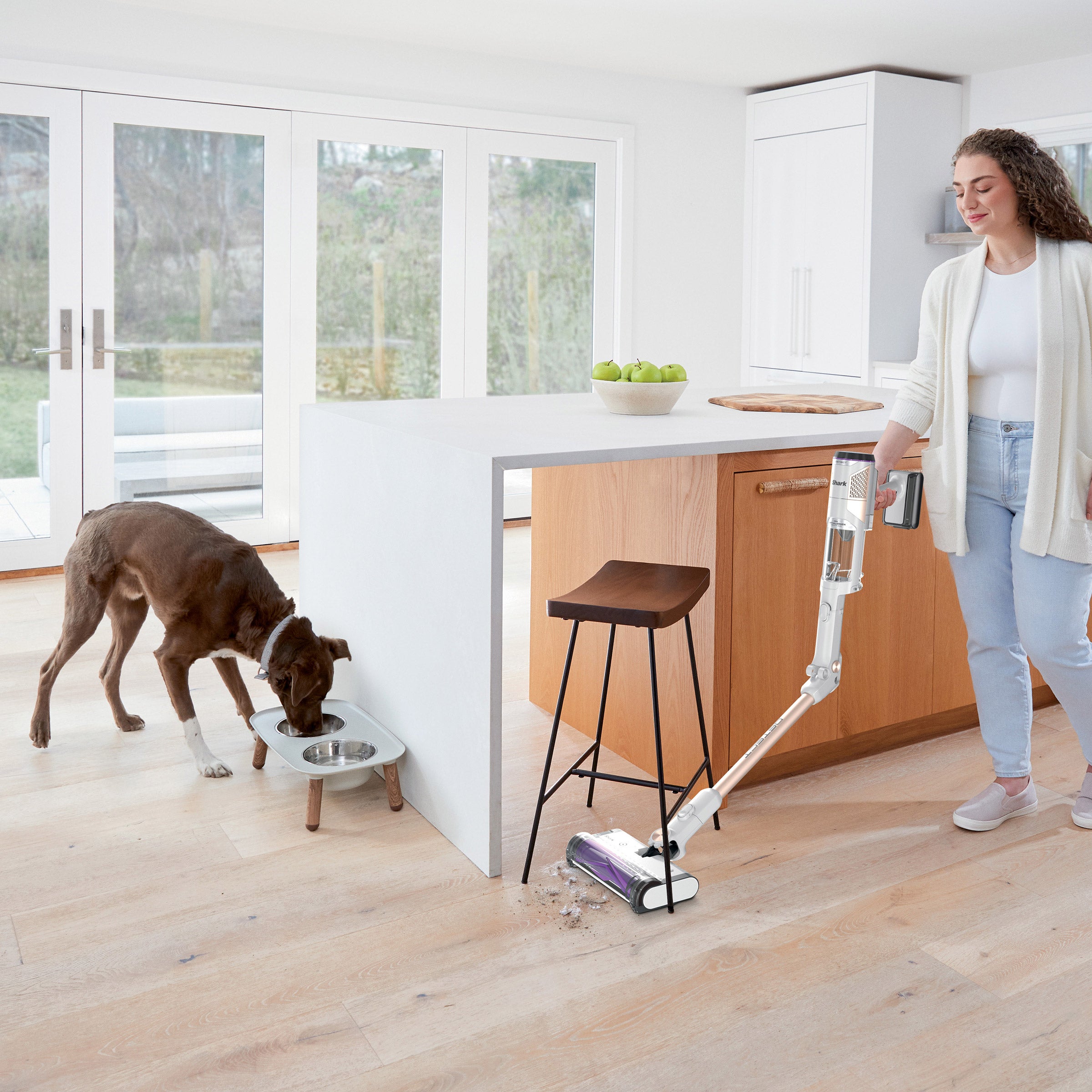 SHARK DETECT CORDLESS STICK VACUUM WITH AUTOEMPTY BASE ^ - Thumbnail 3