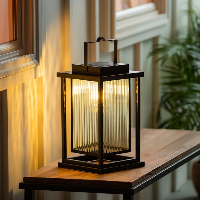 Evergreen Revere Solar LED Lantern