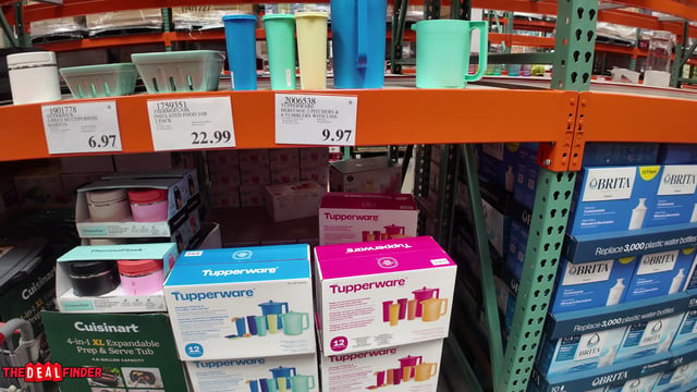 Tupperware Heritage 2-Pitchers & 4-Tumblers with Lids