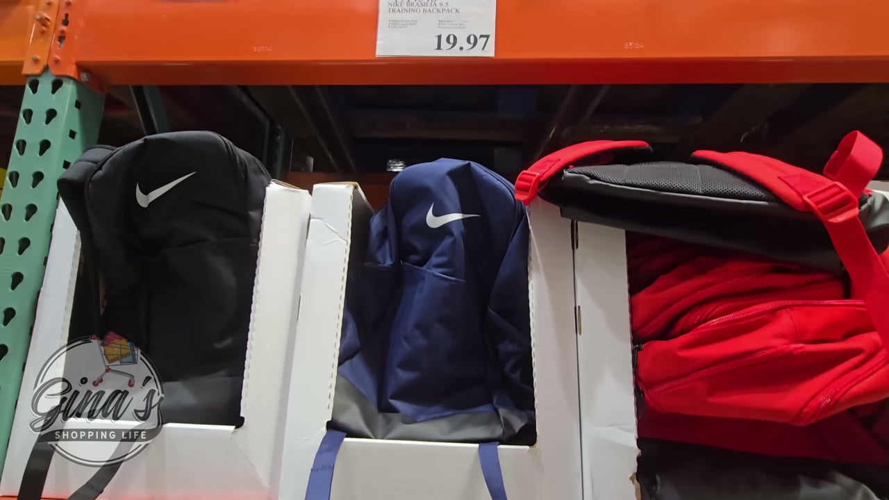 nike backpack store USATF Heritage (23L) theres an expandable gusseted side pocket Backpacks.