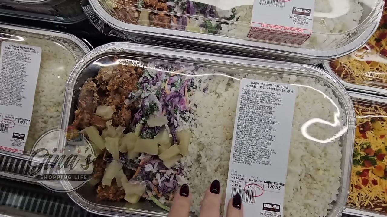 Hawaiian BBQ Pork Bowl with Garlic Ginger Rice & Pineapple per lb