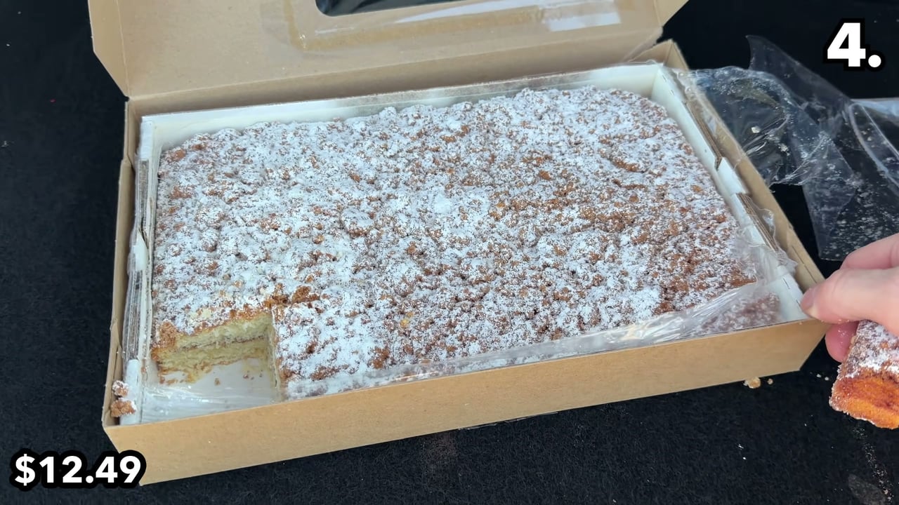 Sprout Creek Bakery Cinnamon Crumb Cake 40 Ounce Container