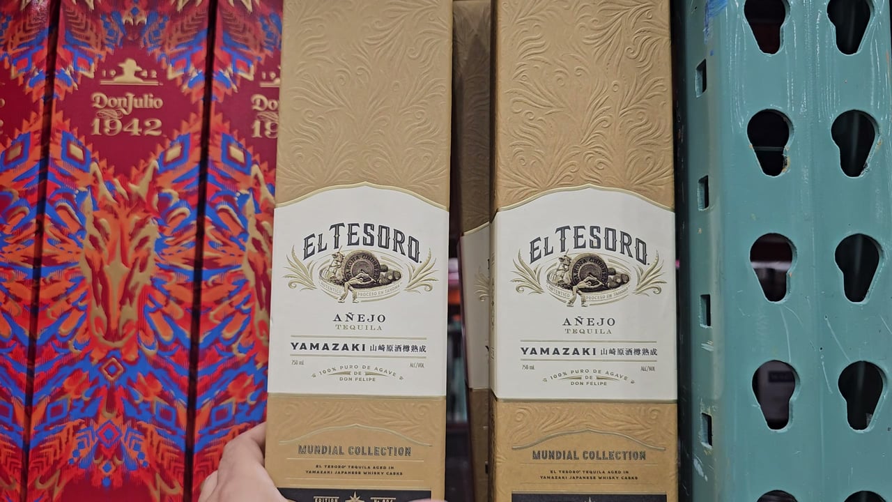 El Tesoro Yamazaki Mundial Añejo Mexico 750ML