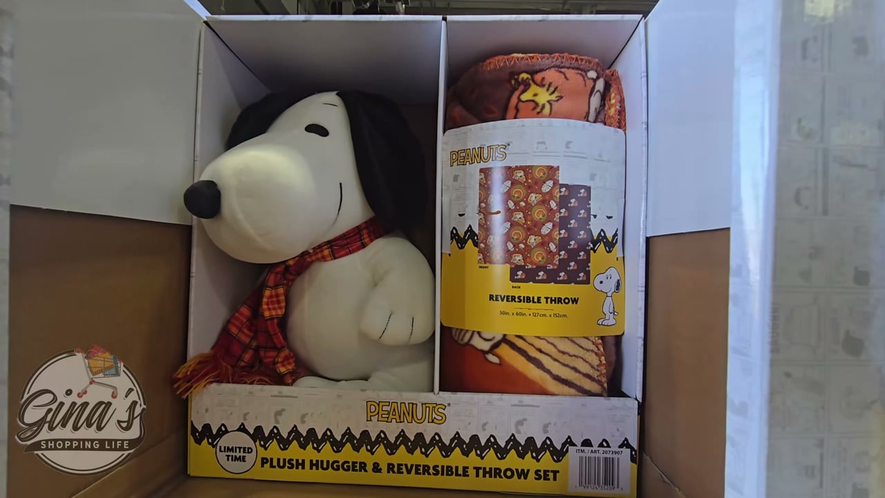 Peanuts Snoopy Plush Hugger & Reversible Throw Set