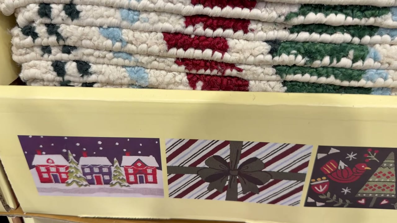 Devgiri Holiday Hook Rug