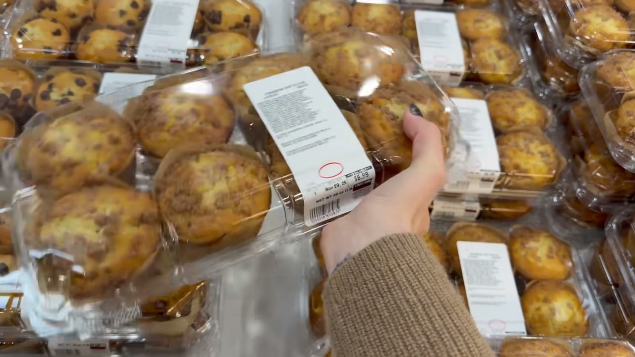 Kirkland Signature Cinnamon Chip Muffin 8 Count
