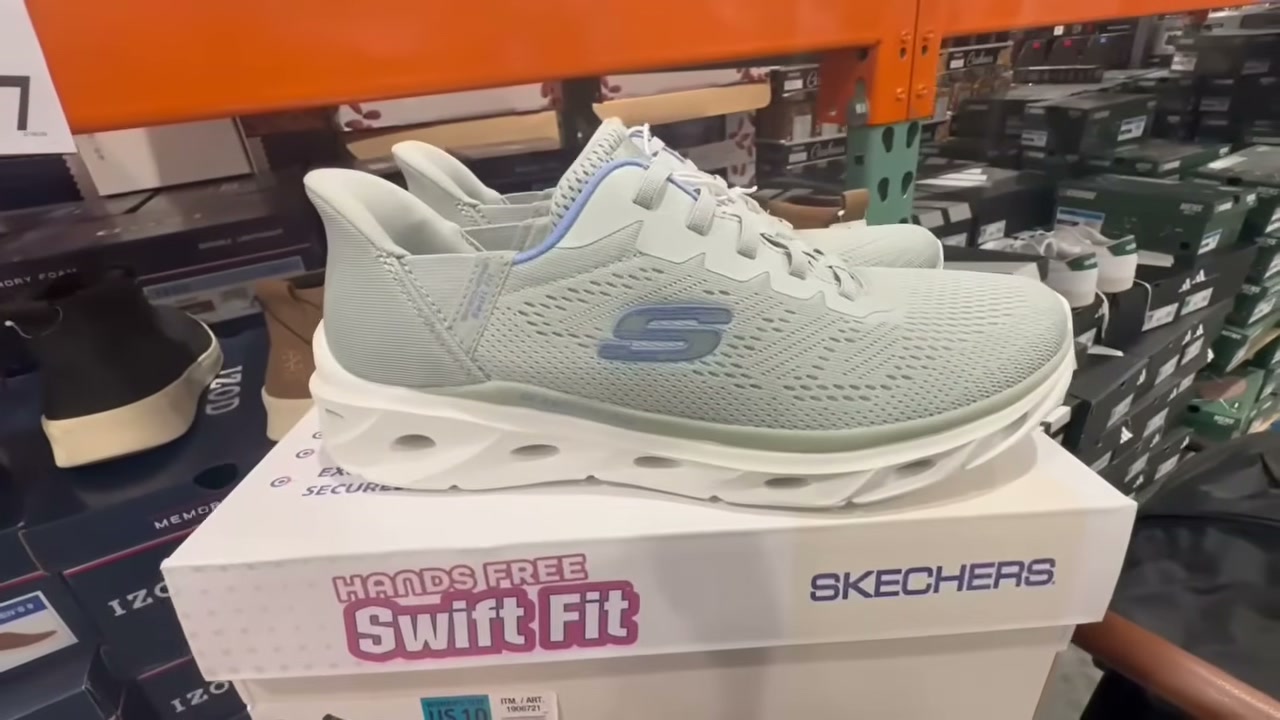 Skechers Women's Glide Step Sneaker