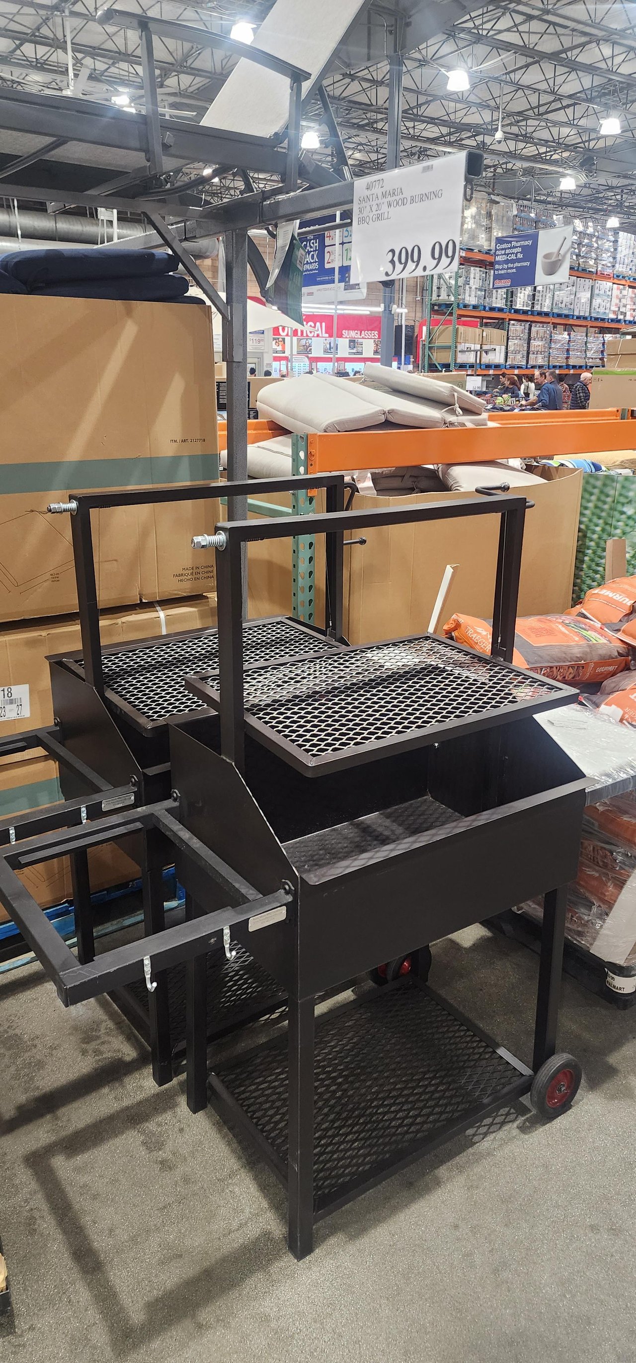 Santa Maria 30" x 20" Wood Burning BBQ Grill