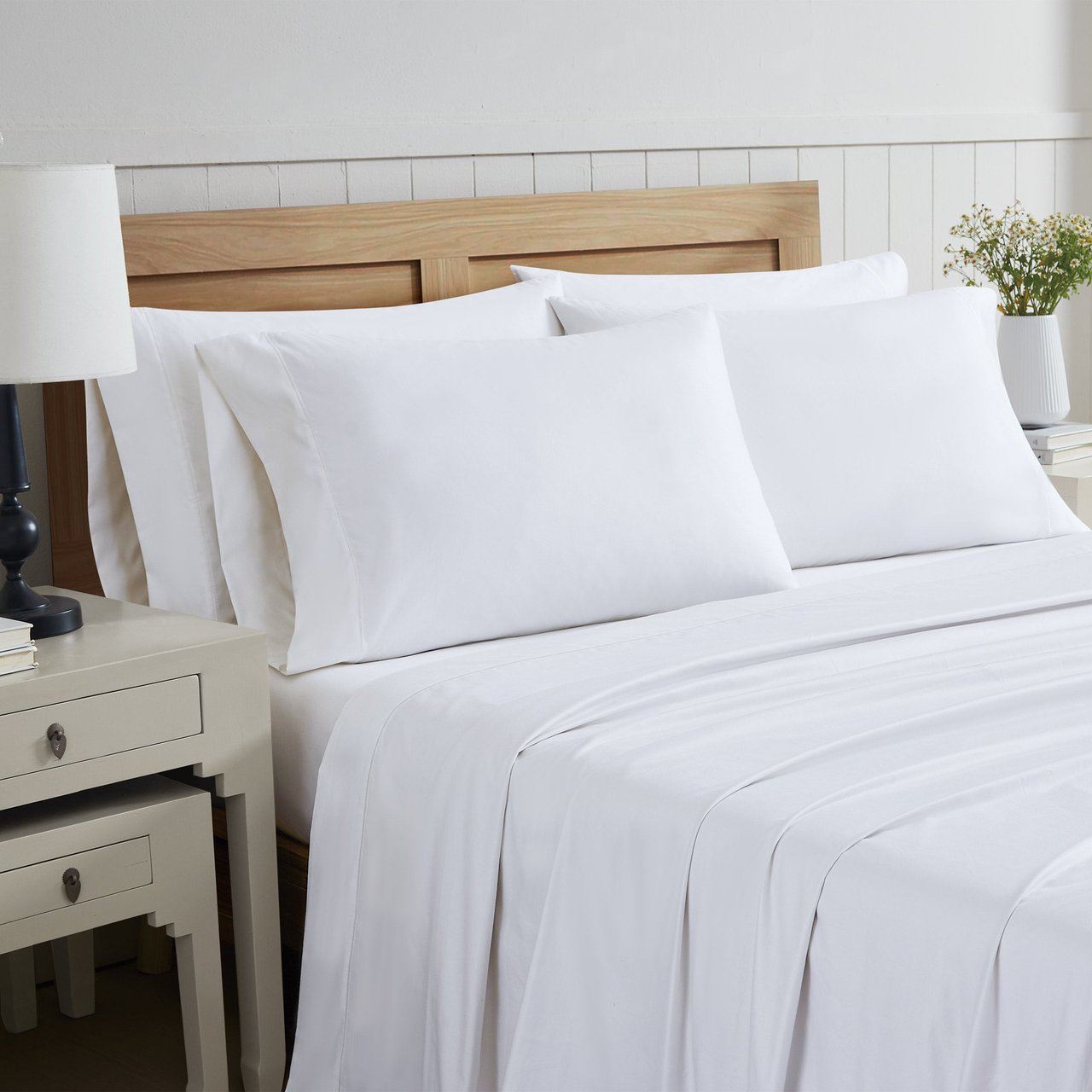 Highland Park 1000 Thread Count 6-Piece Sheet Set, Queen, White - Image 1